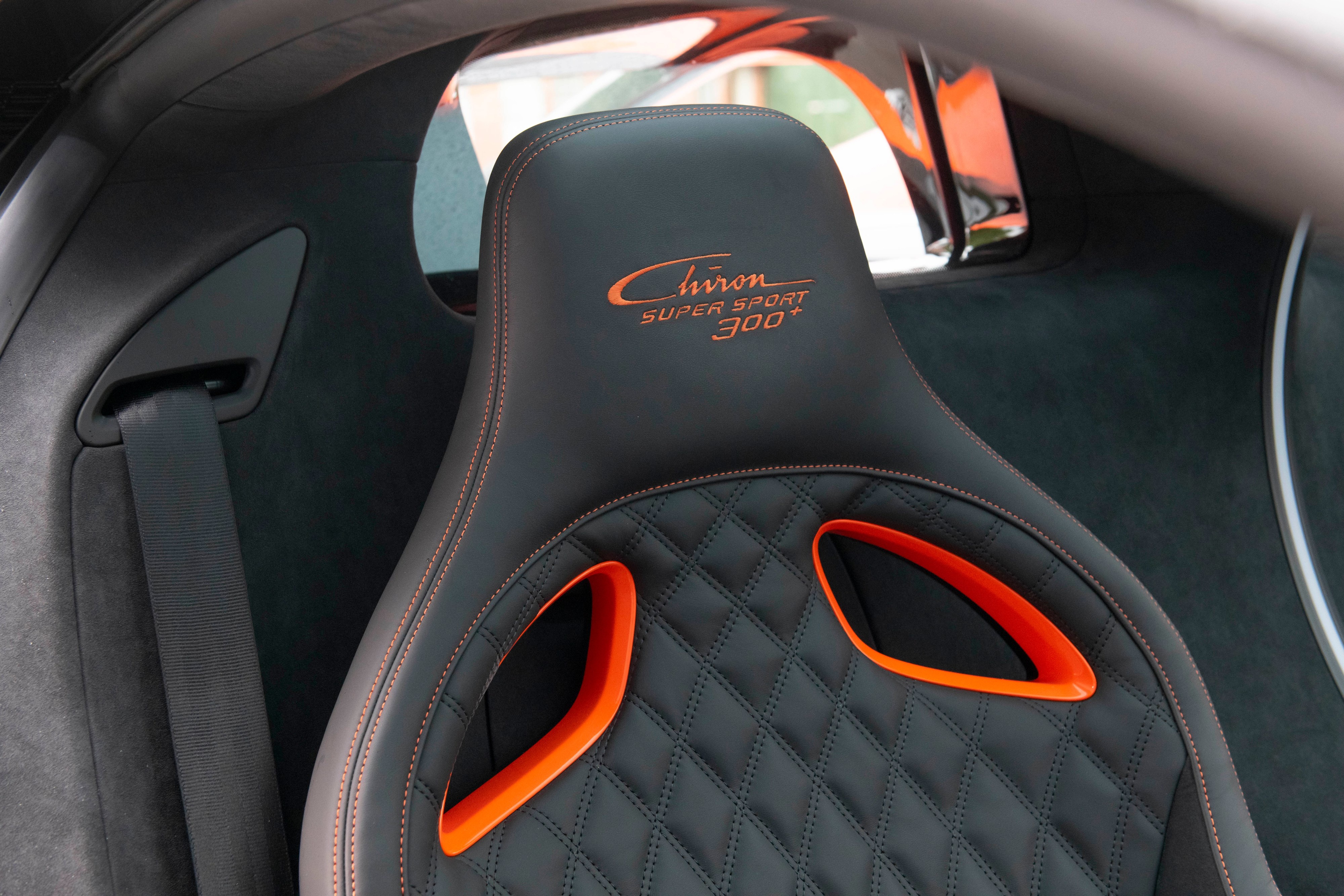 bugatti,  chiron,  veyron,  veyron super sport,  chiron super sport,  chiron super sport 300+,  sieu xe,  hypercar,  chiron sport,  chiron pur sport,  divo,  centodieci,  Chiron Profilee,  La Voiture Noire,  bolide,  w16 mistral anh 17