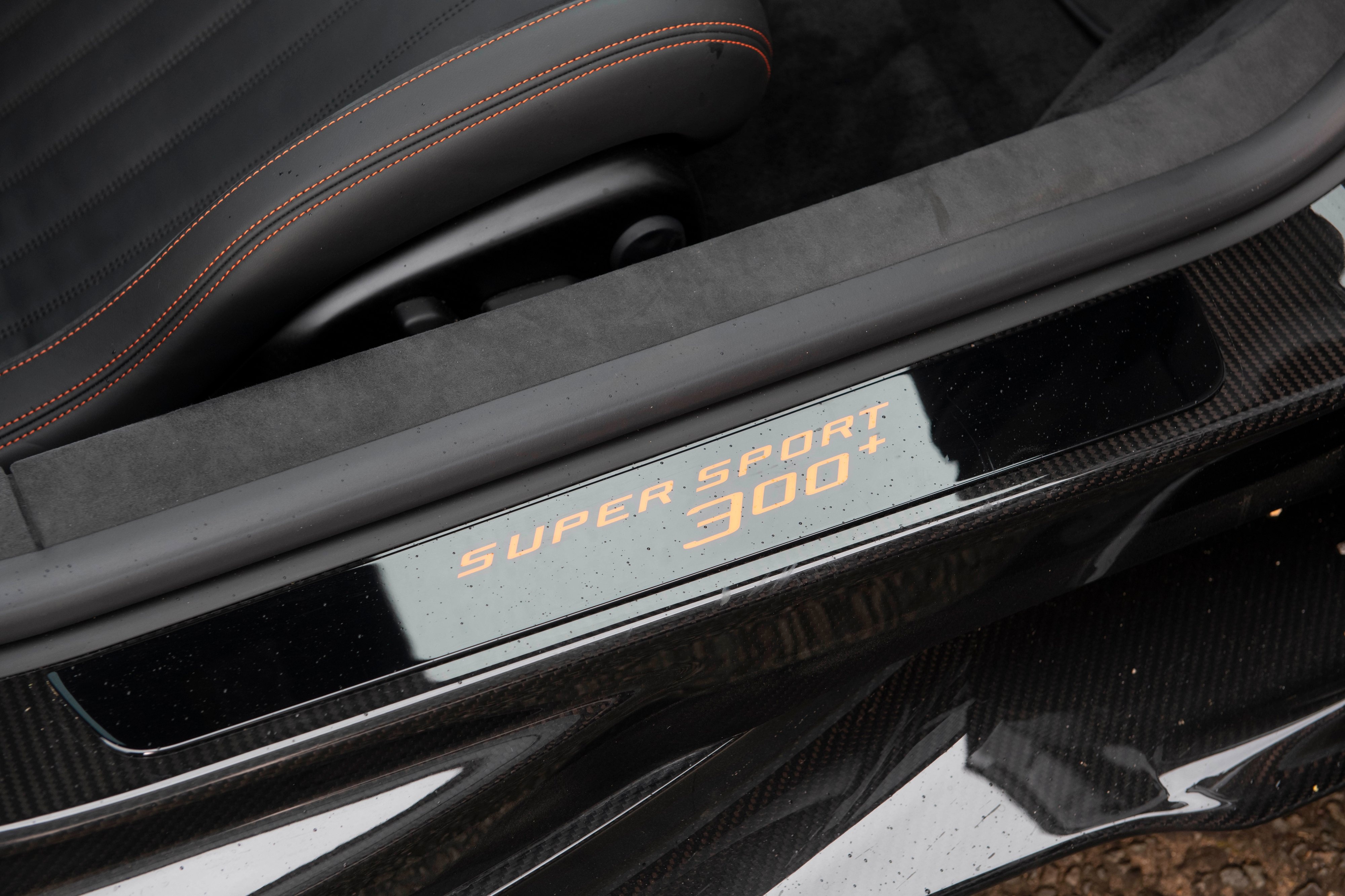 bugatti,  chiron,  veyron,  veyron super sport,  chiron super sport,  chiron super sport 300+,  sieu xe,  hypercar,  chiron sport,  chiron pur sport,  divo,  centodieci,  Chiron Profilee,  La Voiture Noire,  bolide,  w16 mistral anh 19