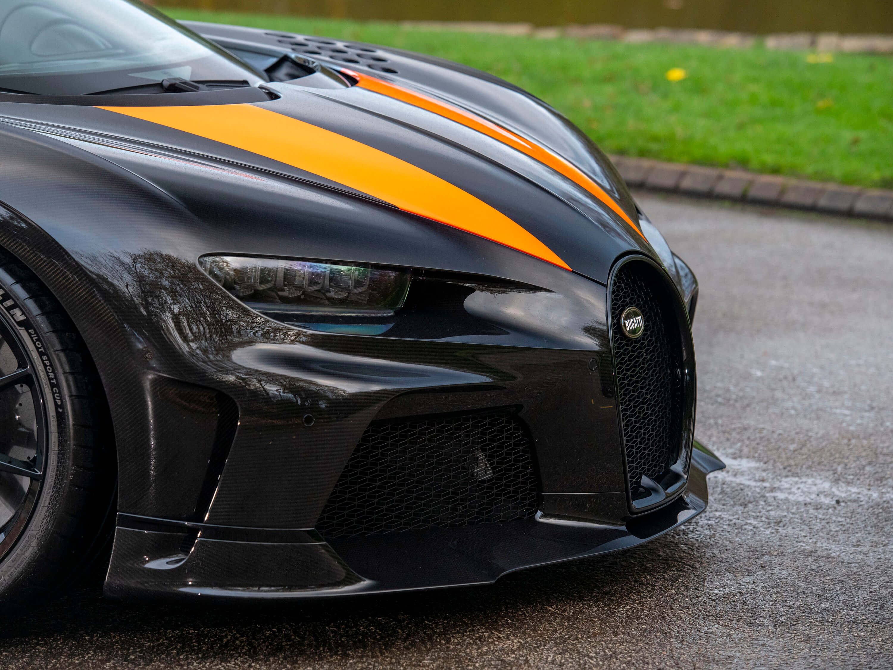 bugatti,  chiron,  veyron,  veyron super sport,  chiron super sport,  chiron super sport 300+,  sieu xe,  hypercar,  chiron sport,  chiron pur sport,  divo,  centodieci,  Chiron Profilee,  La Voiture Noire,  bolide,  w16 mistral anh 8