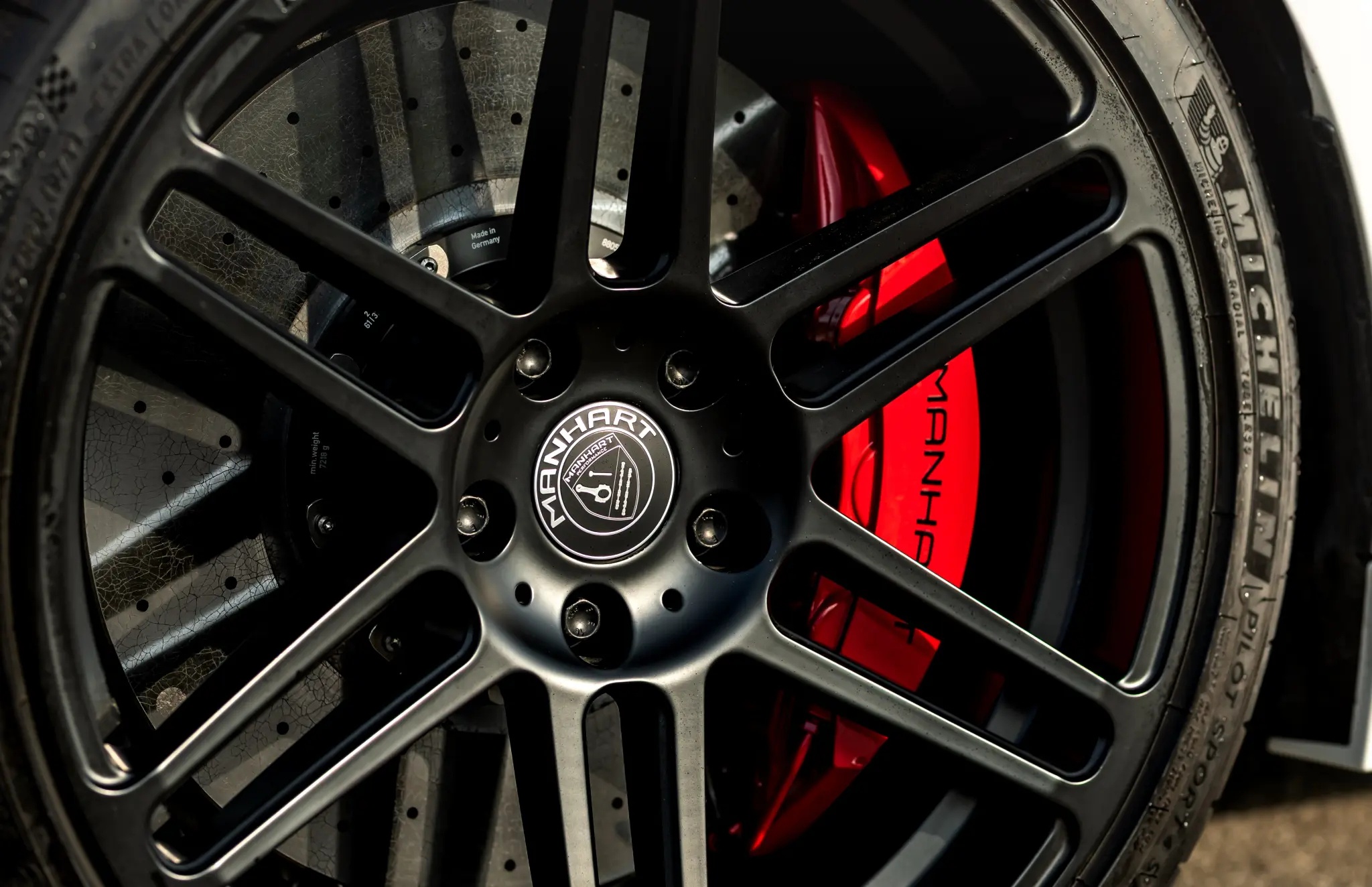 bmw,  bmw m4,  m4 dtm,  m4 dtm champion,  bmw m4 dtm,  f82,  xe the thao,  xe hieu suat cao,  sieu xe,  coupe,  dtm,  xe do,  manhart,  mh4 gtr,  mercedes,  audi,  lamborghini,  ferrari,  mclaren,  aston martin,  bentley,  pagani,  koenigsegg,  bugatti anh 5