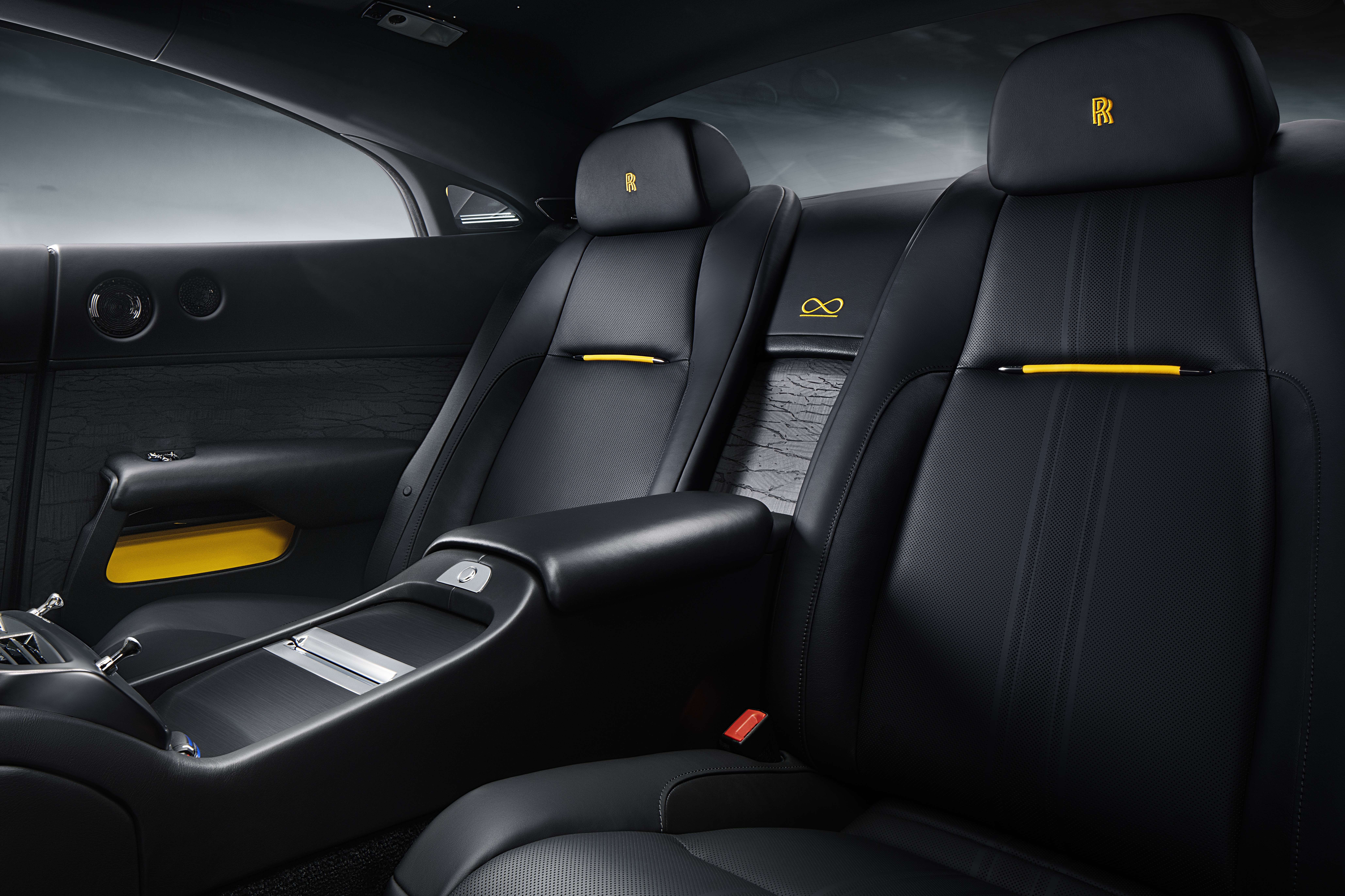 rolls-royce,  wraith,  black badge,  black arrow,  wraith black arrow,  wraith black badge,  black badge wraith,  rolls-royce wraith,  rolls-royce black badge,  phantom,  ghost,  spectre,  cullinan,  bentley,  maybach,  mercedes,  sieu sang,  sieu xe,  cuoi cung,  Thunderbolt,  George Eyston anh 18