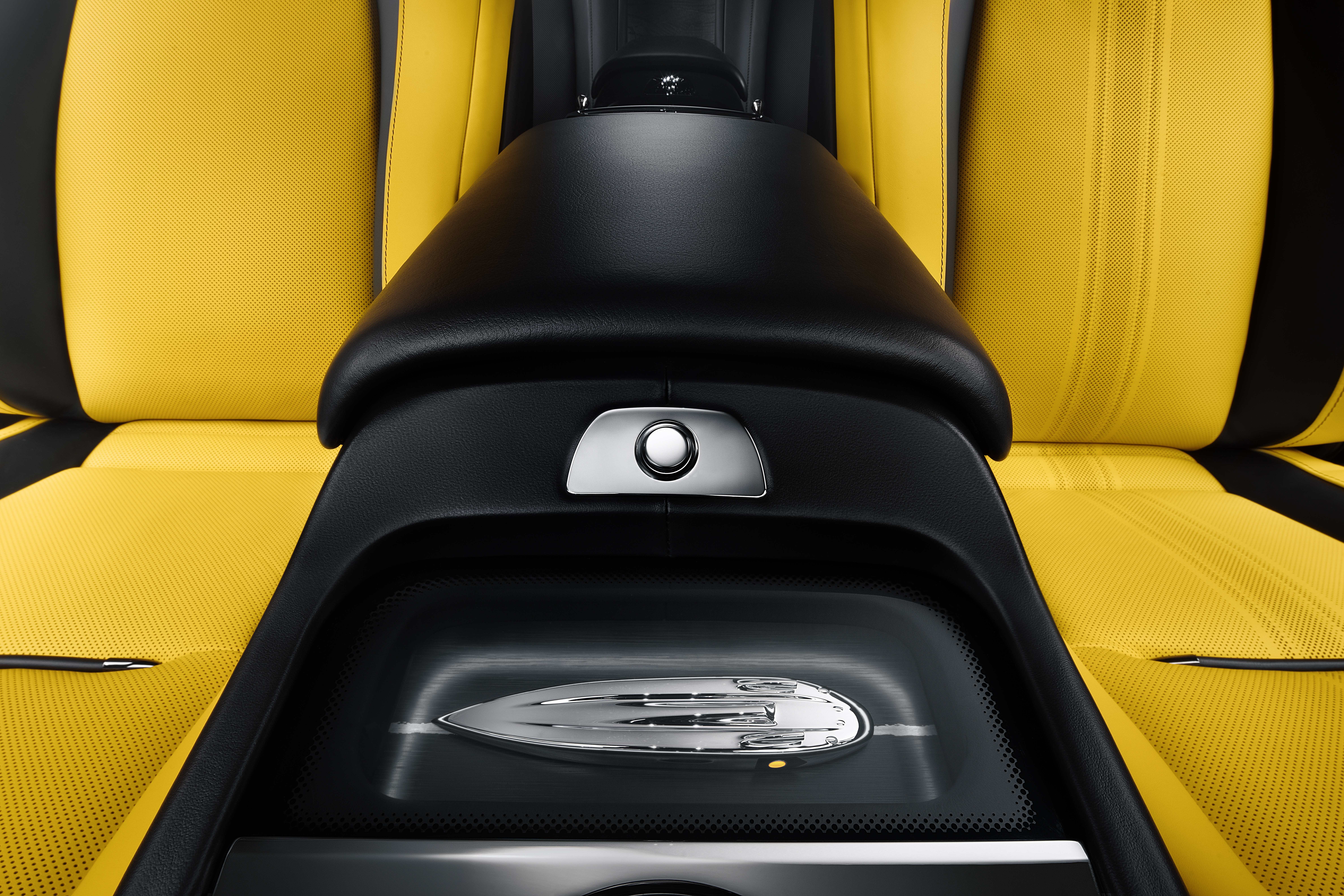 rolls-royce,  wraith,  black badge,  black arrow,  wraith black arrow,  wraith black badge,  black badge wraith,  rolls-royce wraith,  rolls-royce black badge,  phantom,  ghost,  spectre,  cullinan,  bentley,  maybach,  mercedes,  sieu sang,  sieu xe,  cuoi cung,  Thunderbolt,  George Eyston anh 15