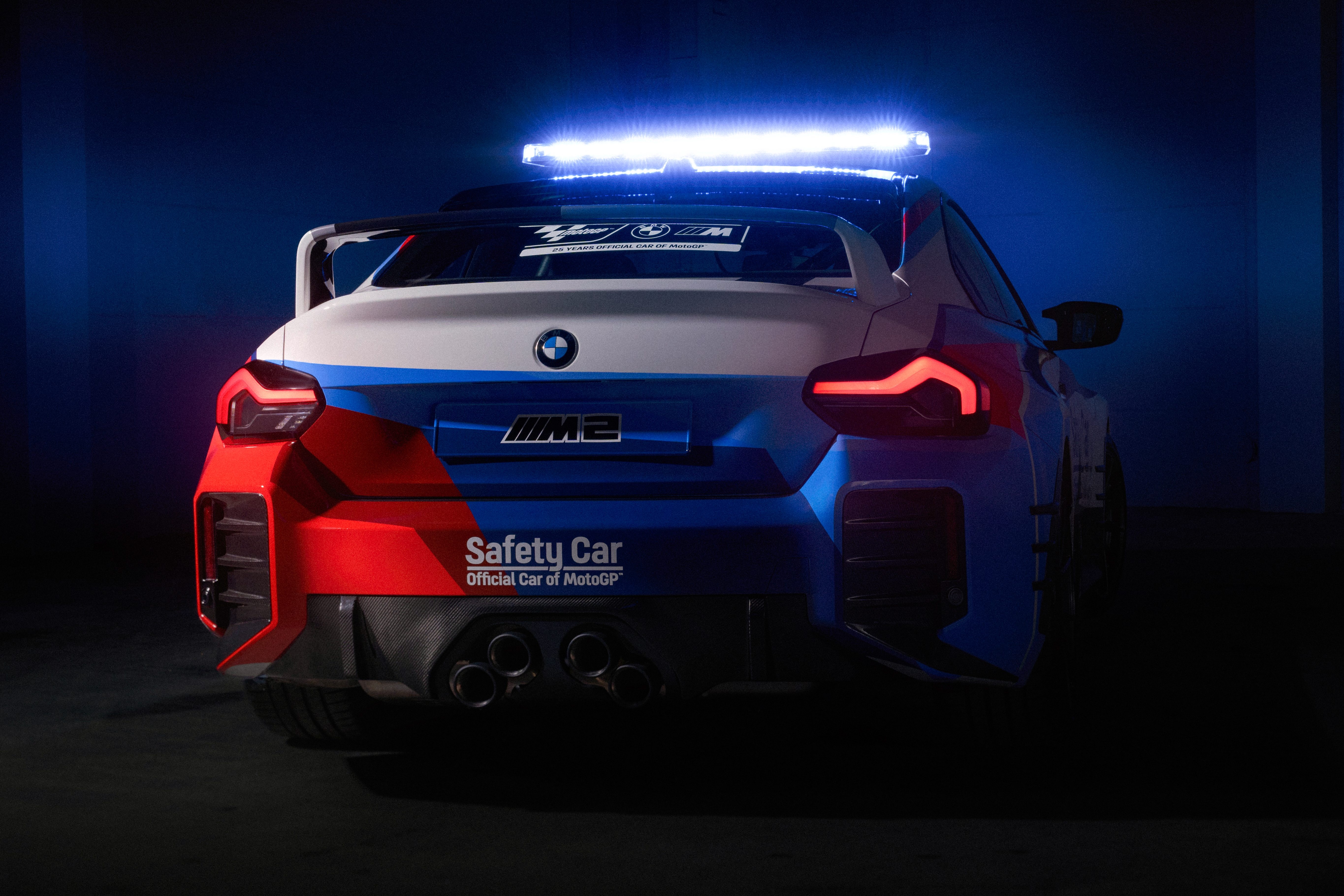 bmw,  bmw m2,  m2,  m2 f87,  m2 g87,  f87,  g87,  safety car,  m2 safety car,  xe an toan,  xe hieu nang cao,  xe hieu suat cao,  coupe,  motogp,  dua xe,  dua xe moto,  mercedes,  aston martin,  porsche,  M 1000 RR,  bmw M 1000 RR anh 4