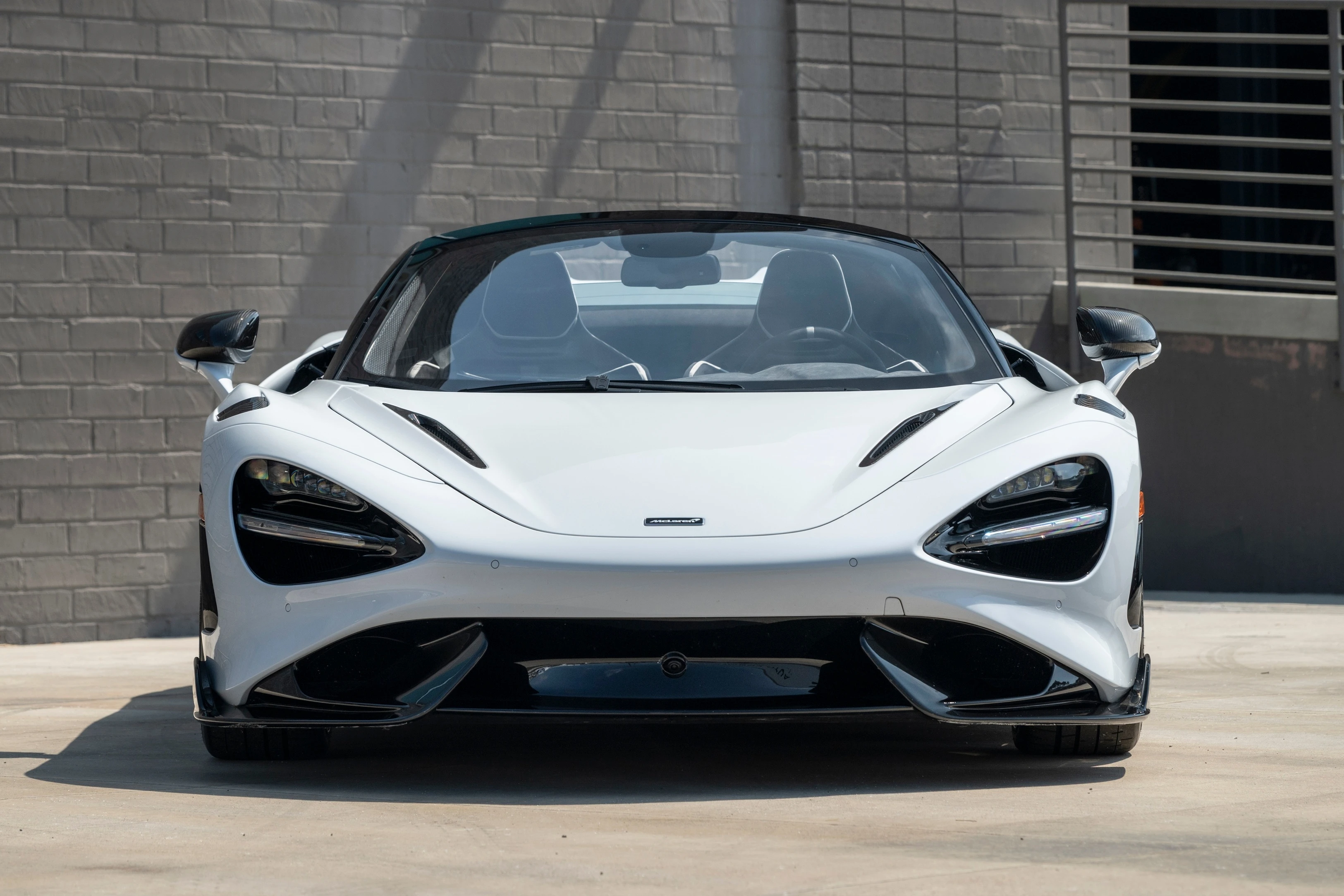 si&ecirc;u xe,  call of duty,  Vince Zampella,  rm,  rm sotheby's,  đấu gi&aacute;,  hypercar,  mclaren,  ferrari,  porsche,  volkswagen,  bugatti,  aston martin,  pagani ảnh 12