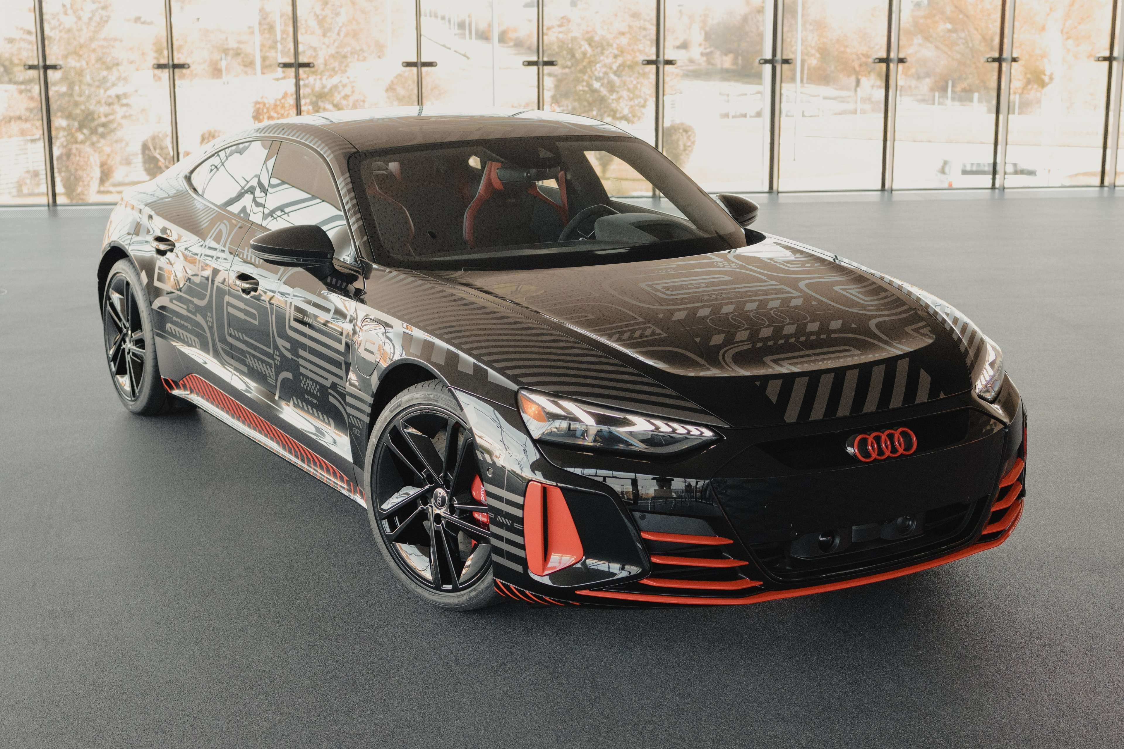 Audi RS e-tron GT ban dac biet - san xuat gioi han 75 chiec hinh anh