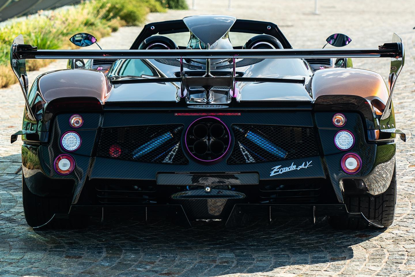 pagani,  zonda,  huayra,  utopia,  zonda ay,  pagani zonda ay,  sieu xe,  doc nhat,  hypercar,  koenigsegg,  bugatti,  lamborghini,  ferrari,  mclaren,  aston martin,  porsche,  maserati anh 13