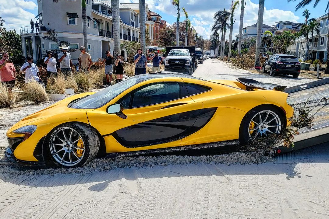 McLaren P1 ngap trong lu lut duoc mua voi gia 575.000 USD hinh anh