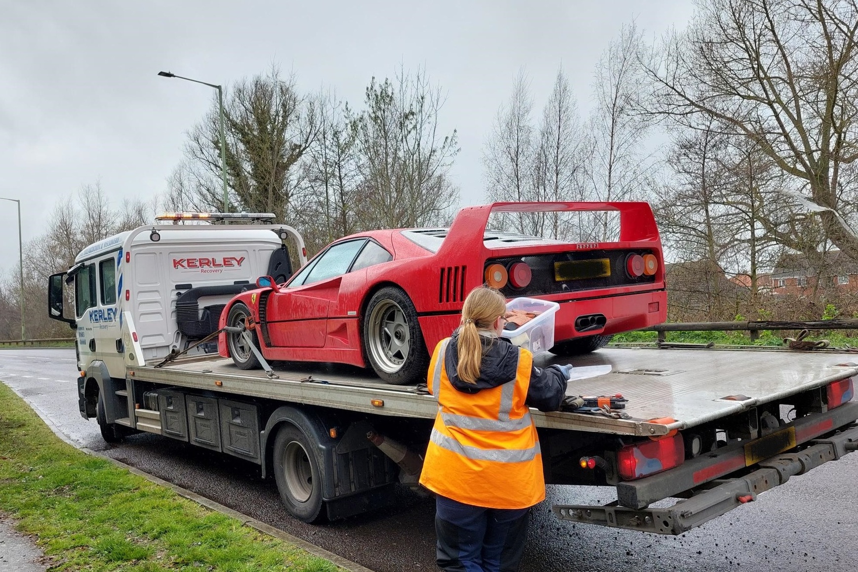 ferrari,  f40,  ferrari f40,  f50,  enzo,  laferrari,  sieu xe,  hypercar,  canh sat,  tich thu,  tam giu,  lamborghini,  mclaren,  aston martin,  bentley,  porsche,  pagani,  koenigsegg,  bugatti anh 2