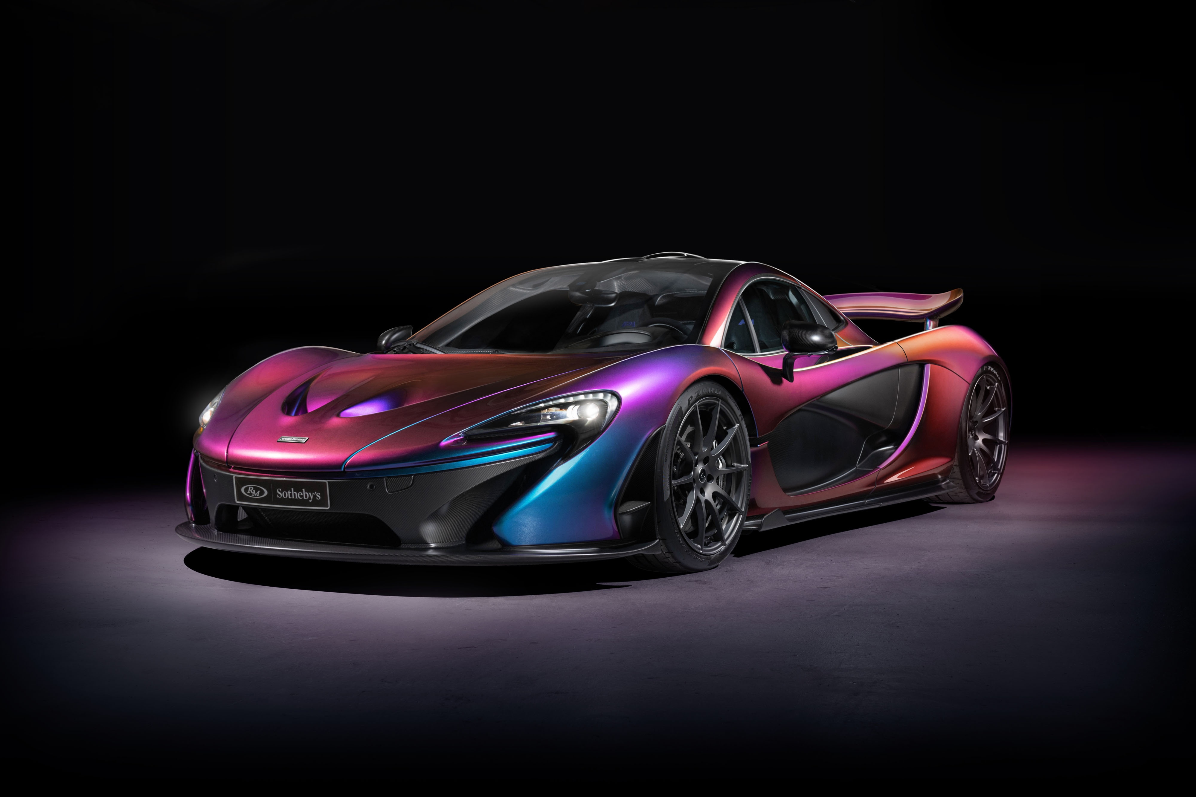 Mclaren,  mclaren p1,  p1,  hypercar,  hybrid,  Ferrari,  Porsche,  Porsche 918 spyder,  918 spyder,  laferrari,  Ferrari laferrari,  Lamborghini,  rm Sotheby’s,  Sotheby,  dau gia,  sieu xe,  Maserati,  Bugatti,  Koenigsegg,  pagani,  mso,  Pacific Blue,  mso Pacific Blue,  Pearlescent anh 1