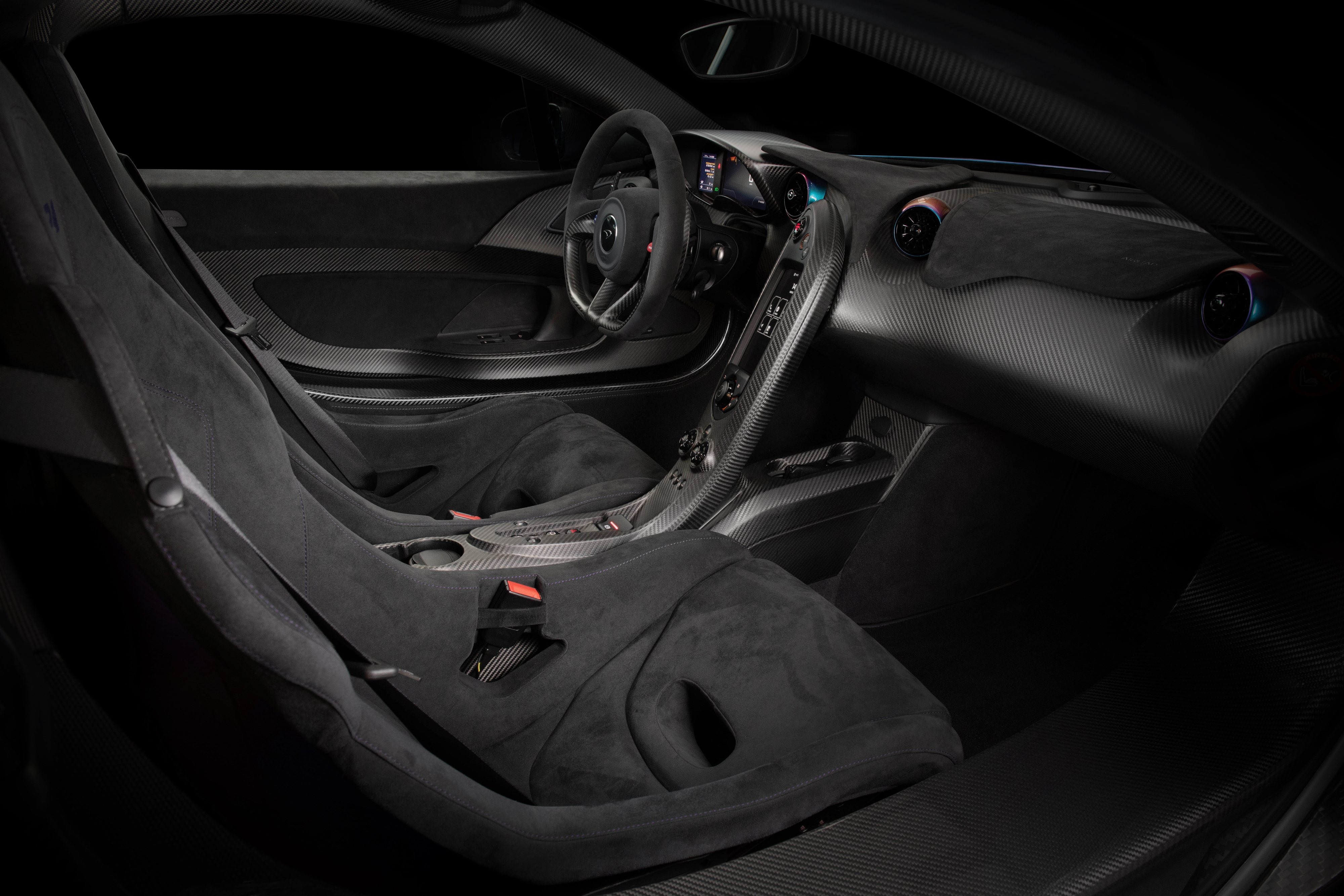 Mclaren,  mclaren p1,  p1,  hypercar,  hybrid,  Ferrari,  Porsche,  Porsche 918 spyder,  918 spyder,  laferrari,  Ferrari laferrari,  Lamborghini,  rm Sotheby’s,  Sotheby,  dau gia,  sieu xe,  Maserati,  Bugatti,  Koenigsegg,  pagani,  mso,  Pacific Blue,  mso Pacific Blue,  Pearlescent anh 10