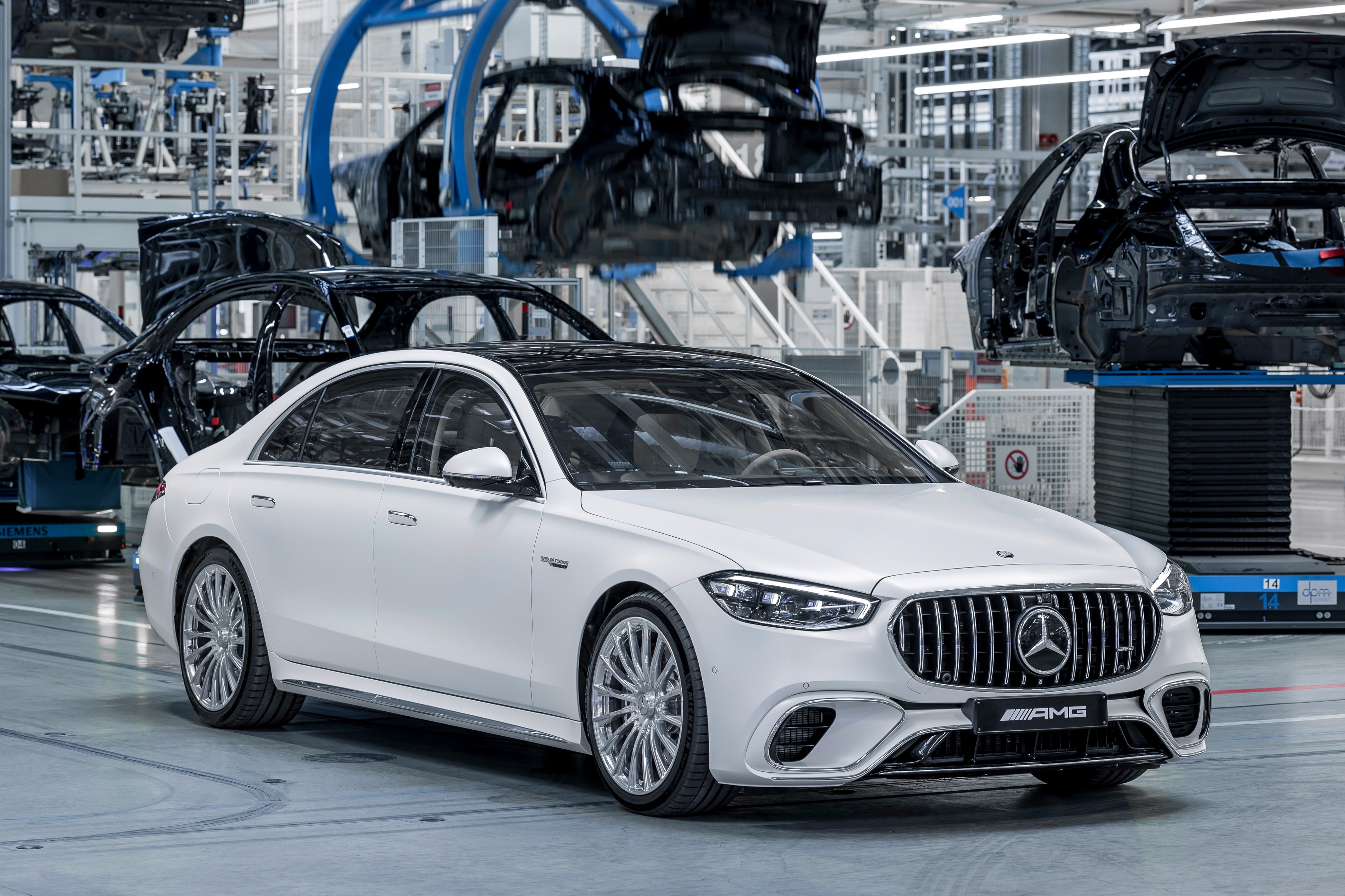 Mercedes-AMG S 63 E Performance,  Mercedes-AMG,  S 63 E Performance,  edition 1,  S63 E Performance,  s63,  sedan,  hieu suat cao,  s-class,  mercedes,  amg,  benz,  mercedes-benz,  e performance,  gioi han,  bmw,  audi anh 7