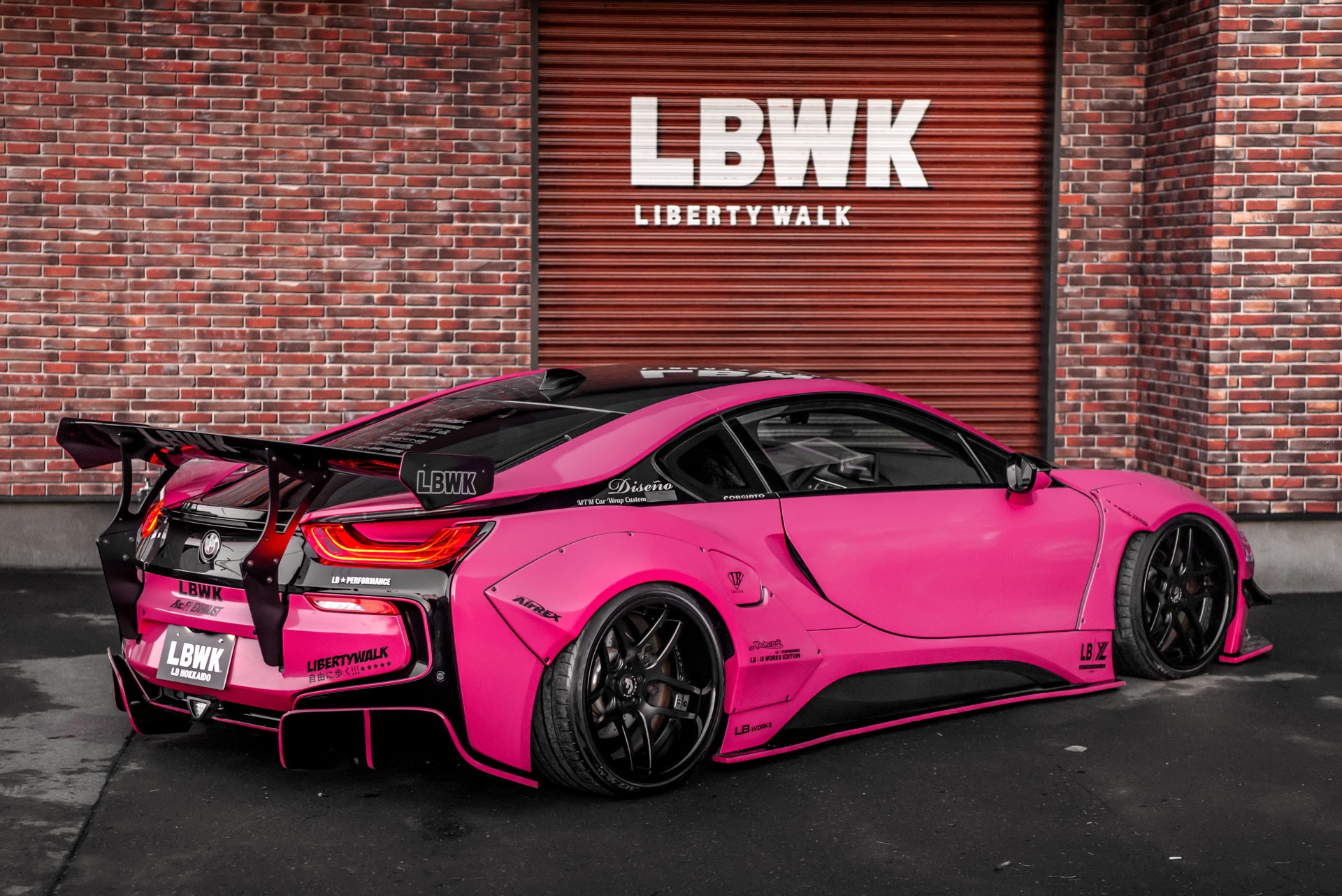 bmw,  bmw i,  bmw i8,  liberty walk,  BMW i8 LB Works,  LB Works,  than rong,  do than rong,  xe do,  widebody,  lbwk,  sieu xe,  bmw i8 liberty walk,  xe dien,  hybrid anh 3