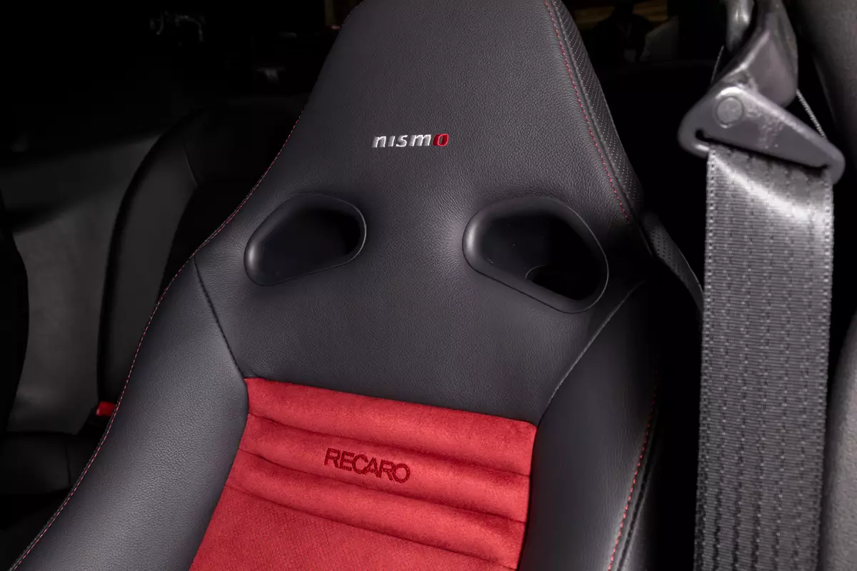 nissan,  gt-r,  nismo,  nissan gt-r,  gt-r nismo,  nissan gt-r nismo,  gt-r 2024,  gt-r nismo 2024,  jdm,  xe đua,  hiệu năng cao,  siêu xe,  porsche,  911,  porsche 911,  Tokyo Auto Salon,  New York Auto Show,  GT-R Premium,  T-Spec,  GT-R NISMO Special Edition ảnh 26 nissan,  gt-r,  nismo,  nissan gt-r,  gt-r nismo,  nissan gt-r nismo,  gt-r 2024,  gt-r nismo 2024,  jdm,  xe dua,  hieu nang cao,  sieu xe,  porsche,  911,  porsche 911,  Tokyo Auto Salon,  New York Auto Show,  GT-R Premium,  T-Spec,  GT-R NISMO Special Edition anh 26