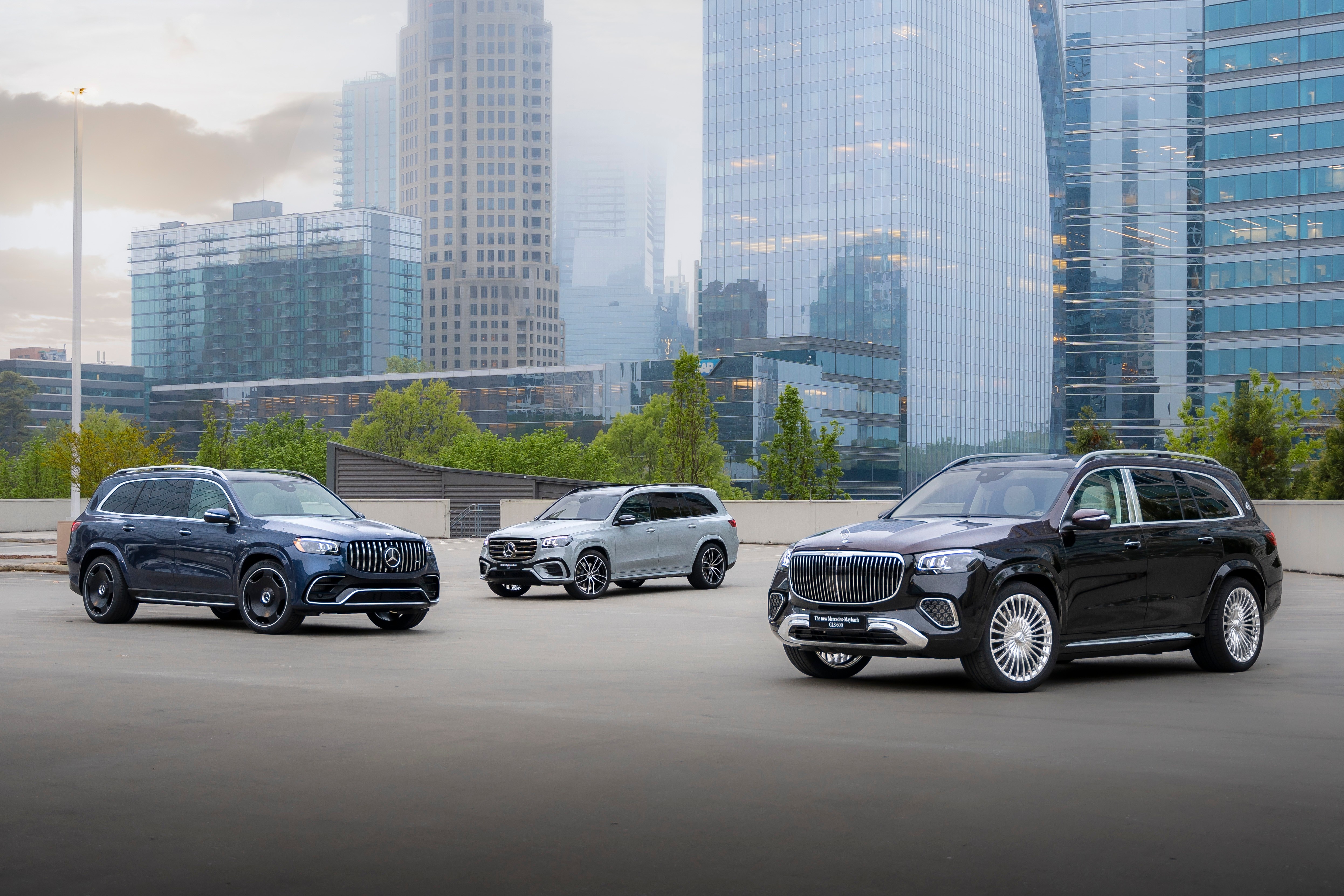 mercedes,  mercedes-benz,  gls,  mercedes-benz gls,  gls 450,  gls450,  gls 580,  gls580,  suv,  bmw,  bmw x7,  audi,  audi q7,  q8,  q7,  off-road,  amg,  gls 63,  gls63,  gls 63 4matic+,  gls63 4matic+ anh 19