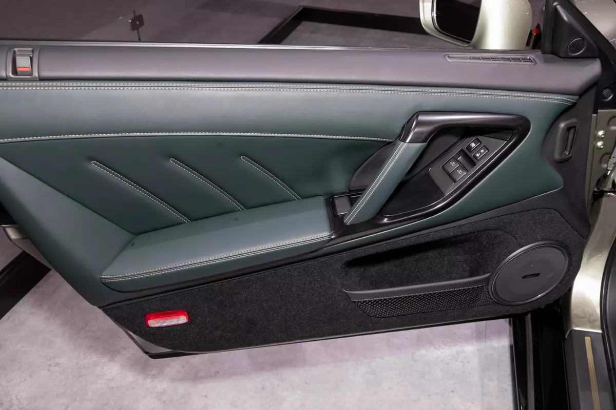 nissan,  gt-r,  nismo,  nissan gt-r,  gt-r nismo,  nissan gt-r nismo,  gt-r 2024,  gt-r nismo 2024,  jdm,  xe đua,  hiệu năng cao,  siêu xe,  porsche,  911,  porsche 911,  Tokyo Auto Salon,  New York Auto Show,  GT-R Premium,  T-Spec,  GT-R NISMO Special Edition ảnh 12 nissan,  gt-r,  nismo,  nissan gt-r,  gt-r nismo,  nissan gt-r nismo,  gt-r 2024,  gt-r nismo 2024,  jdm,  xe dua,  hieu nang cao,  sieu xe,  porsche,  911,  porsche 911,  Tokyo Auto Salon,  New York Auto Show,  GT-R Premium,  T-Spec,  GT-R NISMO Special Edition anh 12