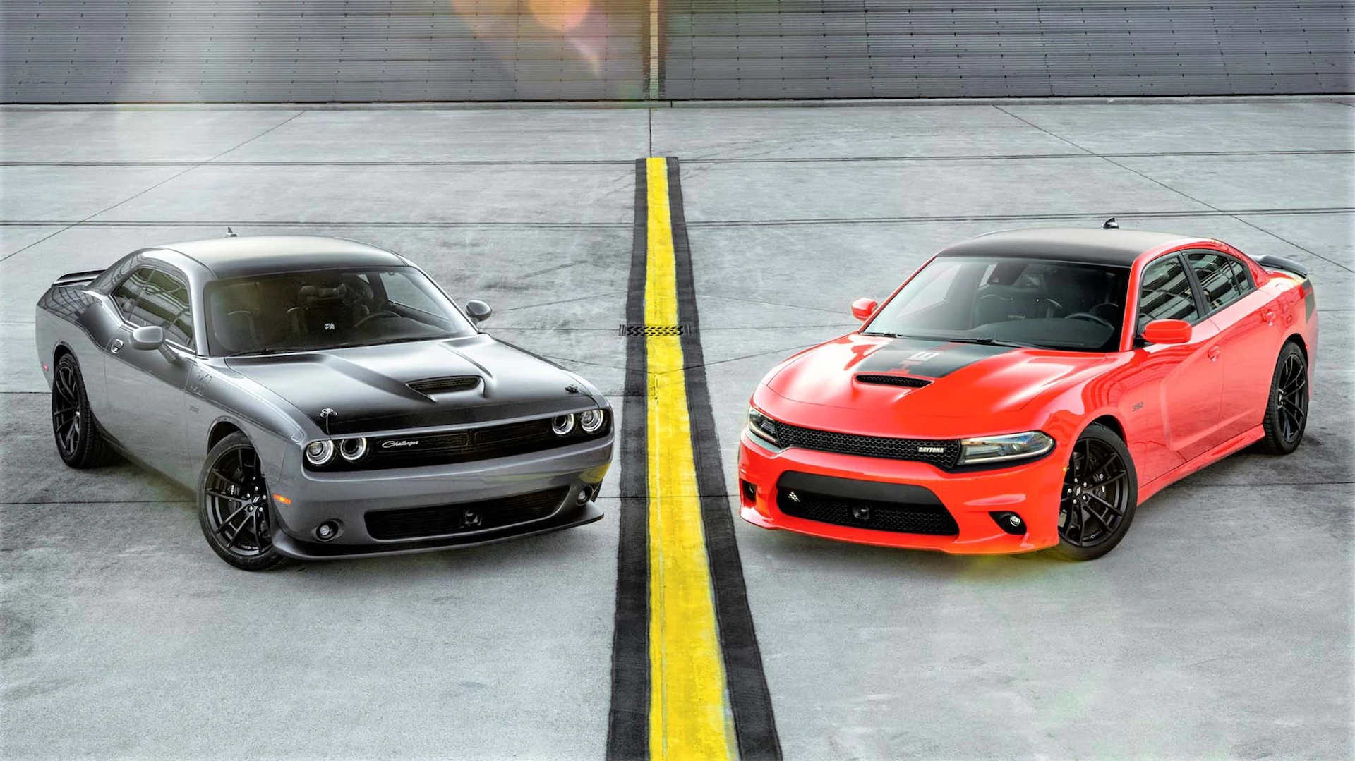 Dodge,  Challenger,  charger,  Ferrari,  Portofino,  McLaren,  720S,  audi r8,  audi tt,  mercedes,  c-class,  e-class,  KIA Stinger,  KIA,  Stinger,  Chrysler 300,  Ford,  Focus,  Fiesta,  khai tu,  xe the thao anh 1