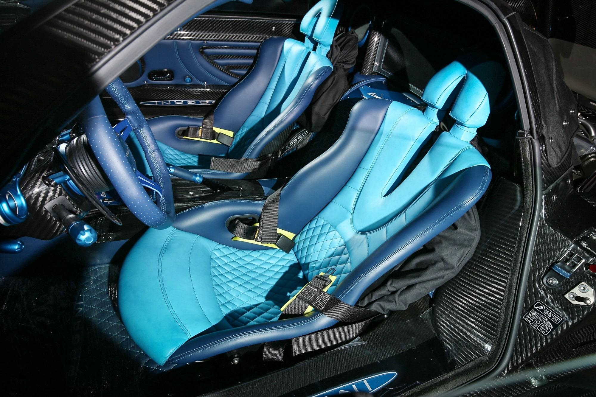 pagani,  zonda,  huayra,  huayra bc,  huayra roadster,  huayra roadster bc,  zonda roadster,  zonda roadster f,  zonda f,  kiryu,  zonda kiryu,  uno di uno,  singapore,  horacio pagani anh 10