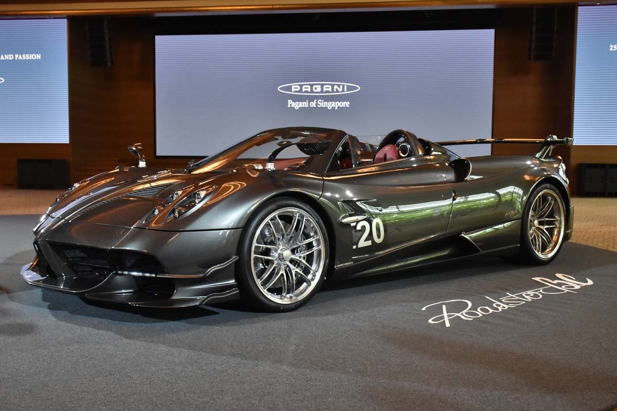 pagani,  zonda,  huayra,  huayra bc,  huayra roadster,  huayra roadster bc,  zonda roadster,  zonda roadster f,  zonda f,  kiryu,  zonda kiryu,  uno di uno,  singapore,  horacio pagani anh 12