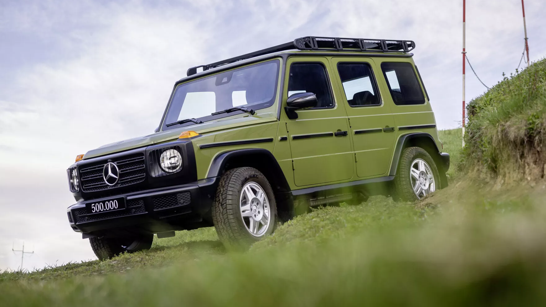 mercedes,  benz,  mercedes-benz,  g-class,  g500,  g 500,  g63,  g 63,  mercedes-amg,  amg,  suv,  off-road,  dia hinh,  land rover,  defender,  ky niem,  phien ban dac biet anh 2