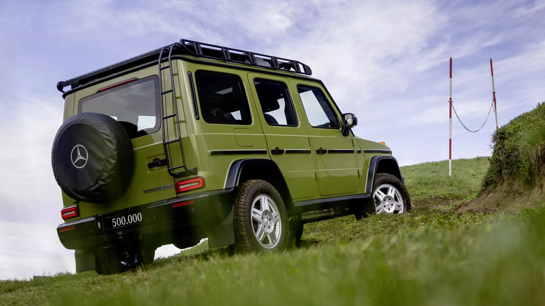 mercedes,  benz,  mercedes-benz,  g-class,  g500,  g 500,  g63,  g 63,  mercedes-amg,  amg,  suv,  off-road,  dia hinh,  land rover,  defender,  ky niem,  phien ban dac biet anh 3