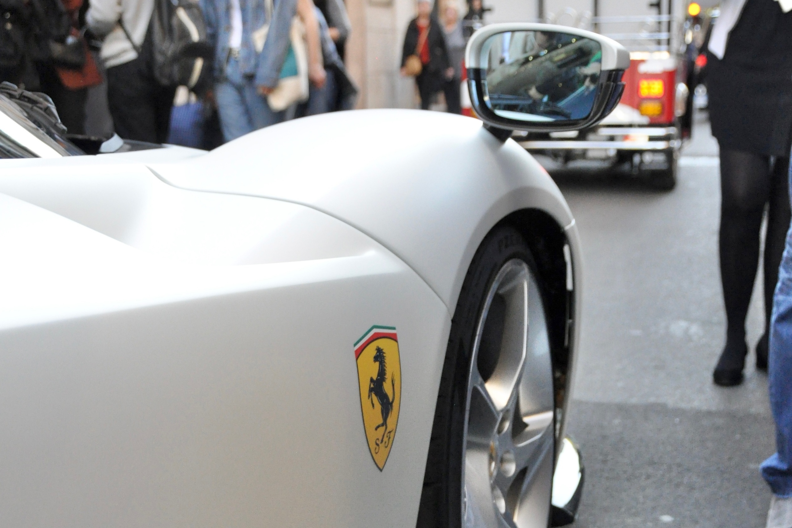 ferrari,  812,  812 competizione,  812 competizione A,  sp3,  daytona sp3,  ferrari icona,  ferrari sp3,  ferrari daytona sp3,  sieu xe,  hypercar,  Zlatan Ibrahimovic,  Ibrahimovic,  cau thu,  lamborghini,  mclaren,  aston martin,  bugatti,  koenigsegg,  pagani,  maserati,  porsche,  ac milan anh 9