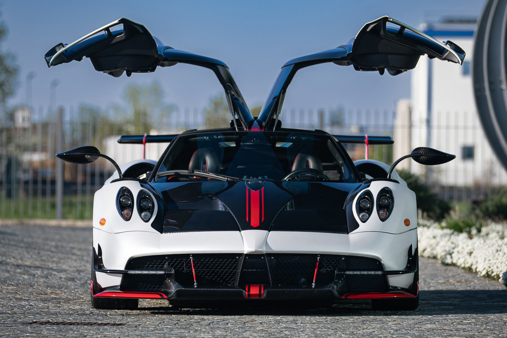 Pagani Huayra BC duoc lay cam hung tu huyen thoai Zonda Cinque hinh anh