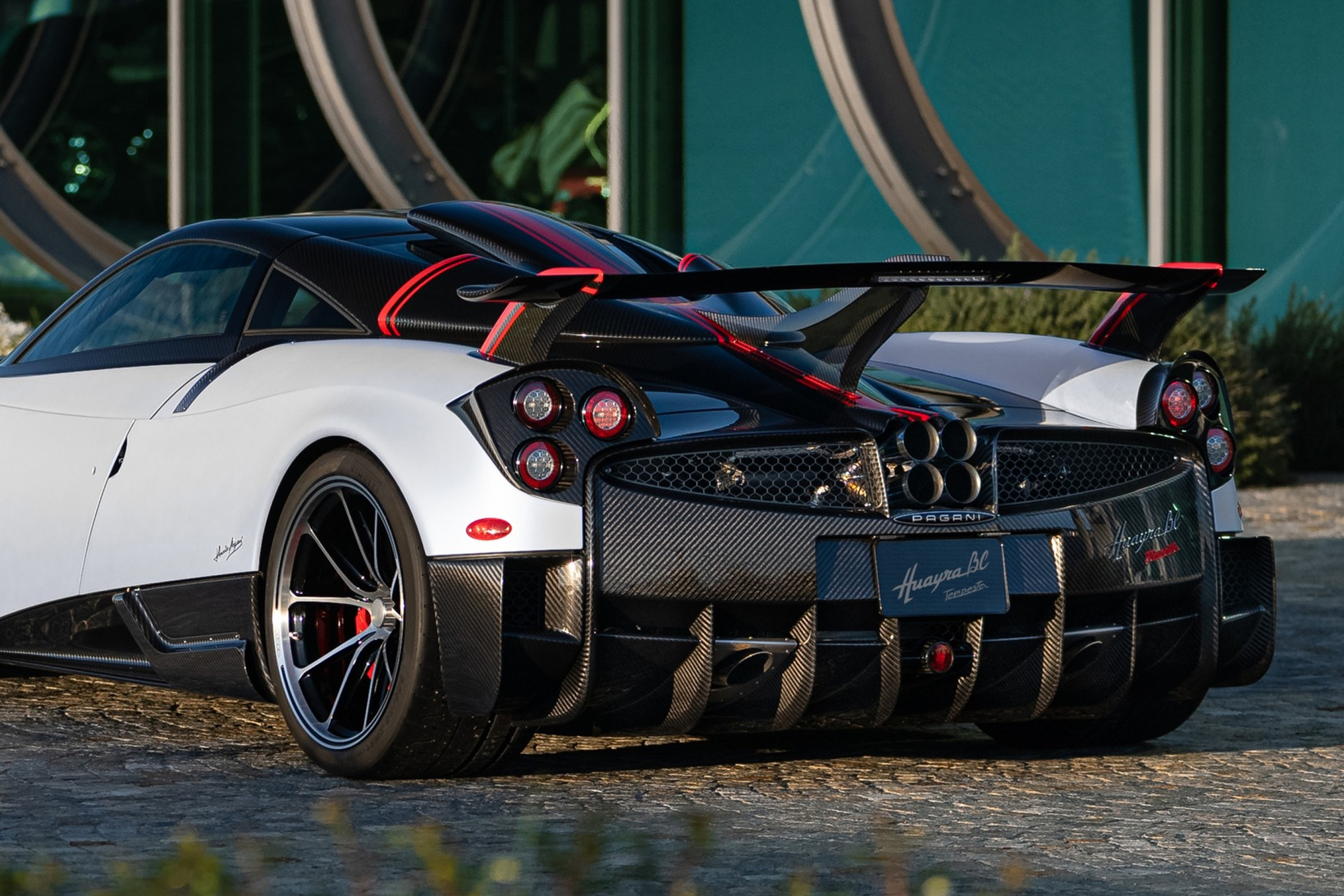 pagani,  huayra,  zonda,  utopia,  zonda cinque,  huayra bc,  huayra roadster,  huayra roadster bc,  sieu xe,  hypercar,  lamborghini,  mclaren,  ferrari,  maserati,  koenigsegg,  bugatti,  porsche,  tempesta,  Pacchetto Tempesta anh 15