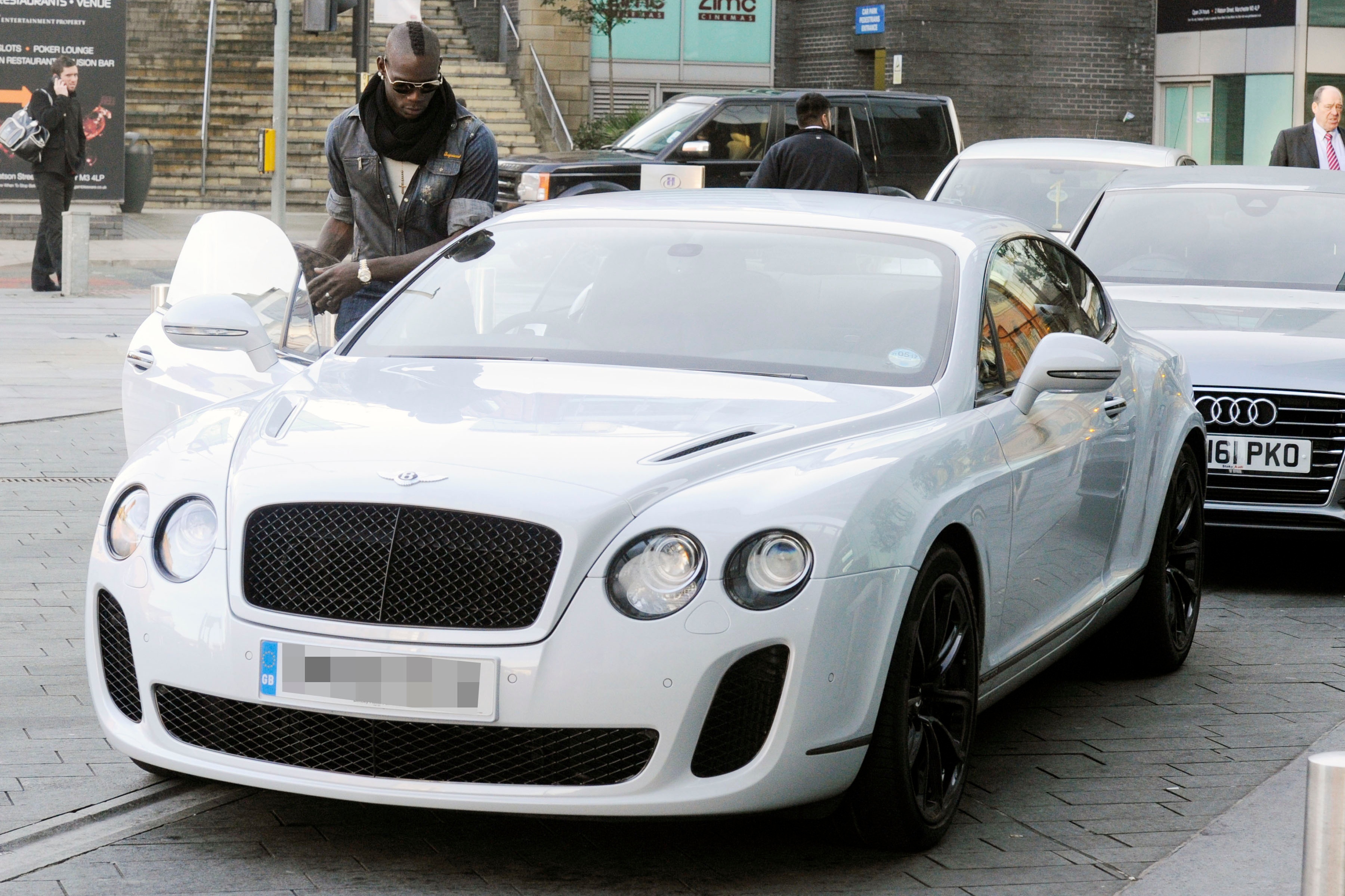 balotelli,  mario balotelli,  cầu thủ,  siêu xe,  bentley,  lamborghini,  mclaren,  ferrari,  audi,  mercedes,  maserati,  aston martin,  bugatti,  koenigsegg,  pagani,  đá bóng,  bóng đá ảnh 1 balotelli,  mario balotelli,  cau thu,  sieu xe,  bentley,  lamborghini,  mclaren,  ferrari,  audi,  mercedes,  maserati,  aston martin,  bugatti,  koenigsegg,  pagani,  da bong,  bong da anh 1