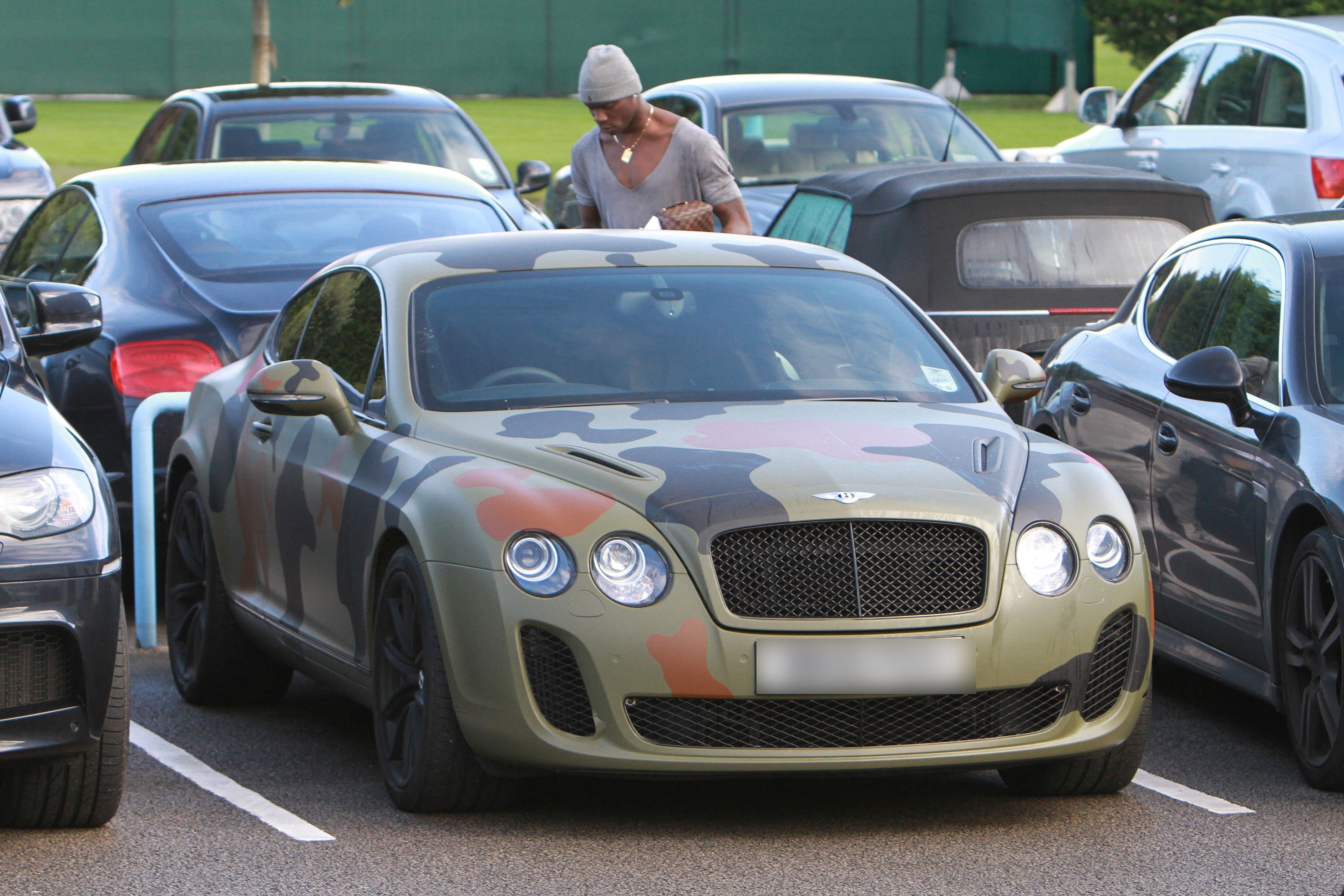 balotelli,  mario balotelli,  cầu thủ,  siêu xe,  bentley,  lamborghini,  mclaren,  ferrari,  audi,  mercedes,  maserati,  aston martin,  bugatti,  koenigsegg,  pagani,  đá bóng,  bóng đá ảnh 5 balotelli,  mario balotelli,  cau thu,  sieu xe,  bentley,  lamborghini,  mclaren,  ferrari,  audi,  mercedes,  maserati,  aston martin,  bugatti,  koenigsegg,  pagani,  da bong,  bong da anh 5