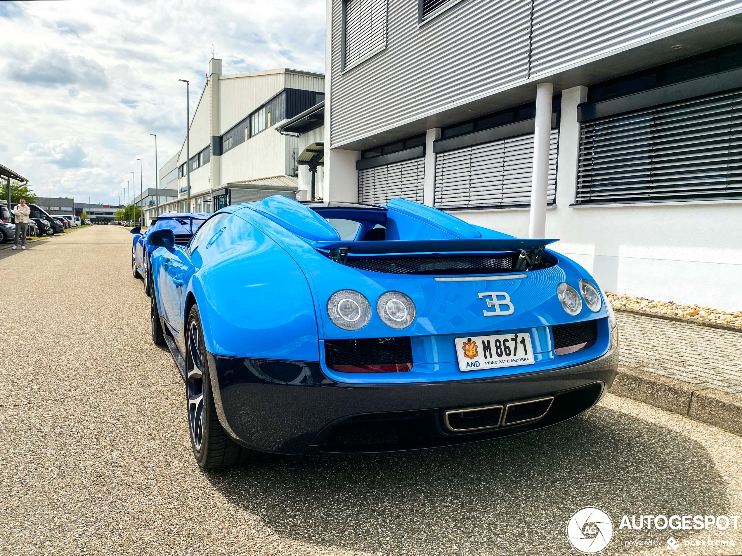 bugatti,  veyron,  chiron,  veyron grand sport,  grand sport,  vitesse,  grand sport vitesse,  veyron grand sport vitesse,  sieu xe,  hypercar,  veyron super sport,  super sport,  koenigsegg,  pagani,  lamborghini,  ferrari,  mclaren,  aston martin,  porsche,  maserati anh 10