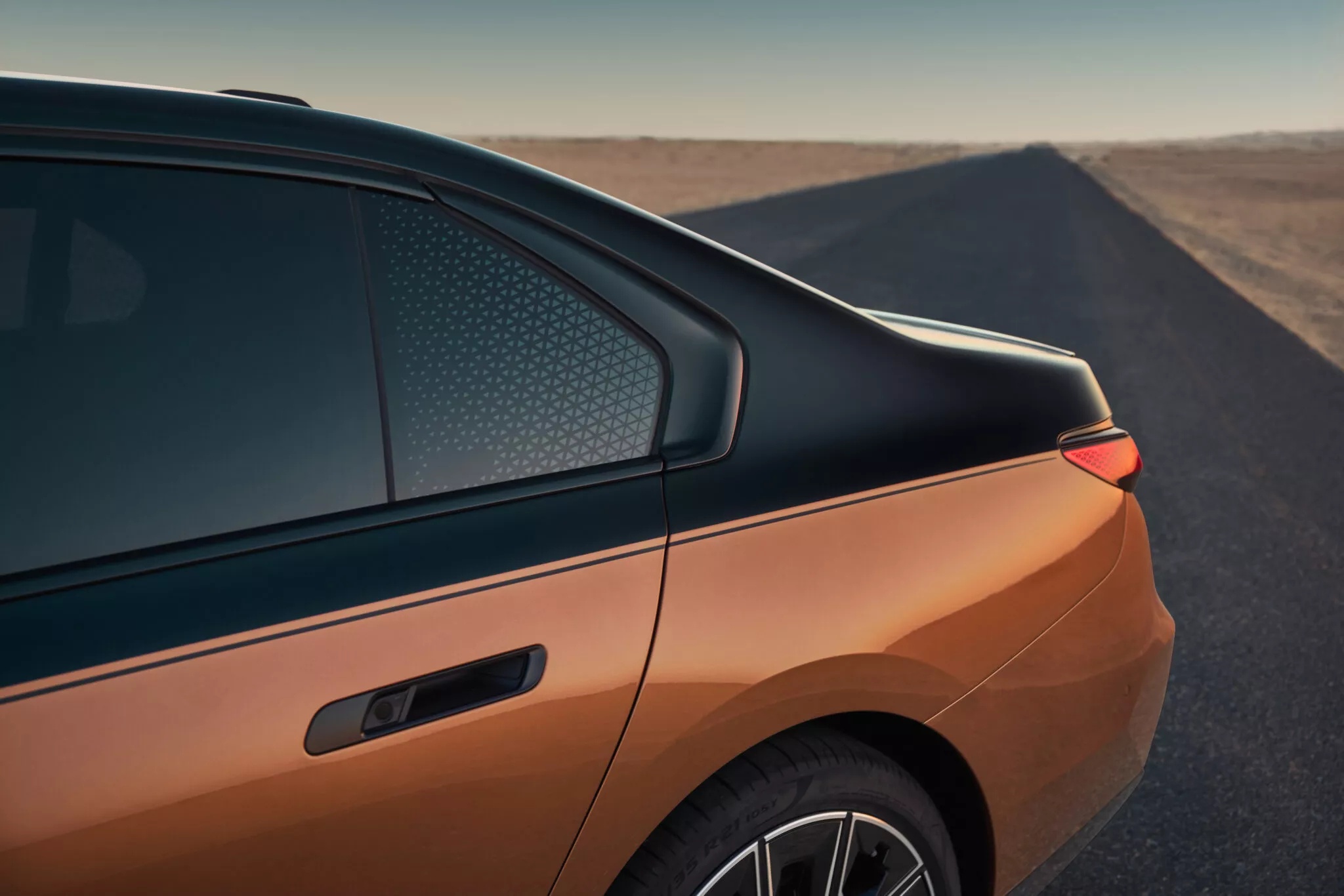 bmw,  i7,  i7 m70 xdrive,  i7 m70,  7-series,  7 series,  xe dien,  ev,  sedan,  sieu sang,  mercedes,  audi,  porsche anh 6