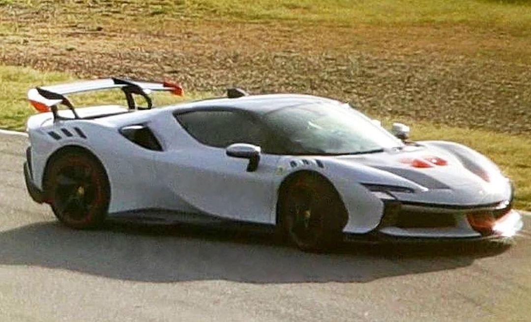 ferrari,  sf90,  sf90 stradale,  sf90 spider,  sf90 le mans,  sf90 lm,  sf90 aperta,  sieu xe,  hybrid,  hypercar,  lamborghini,  mclaren,  aston martin,  porsche,  maserati,  pagani,  koenigsegg,  bugatti anh 1