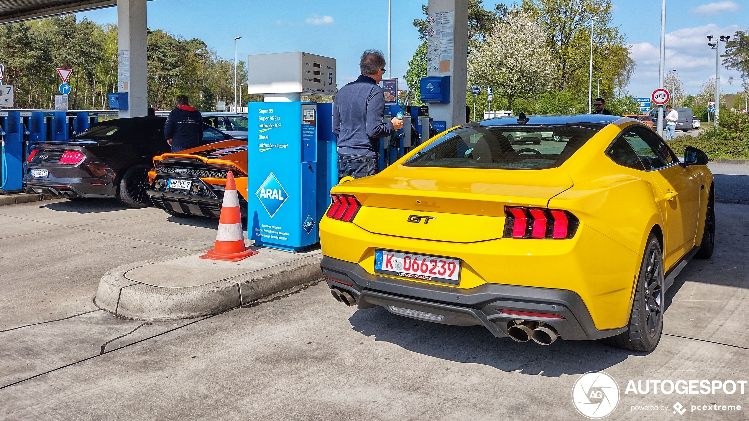 ford,  ford mustang,  mustang,  mustang gt,  ford mustang gt,  xe co bap,  xe dua,  xe the thao,  co bap my,  xe co bap my,  chevrolet,  camaro,  dodge,  charger,  challenger anh 2