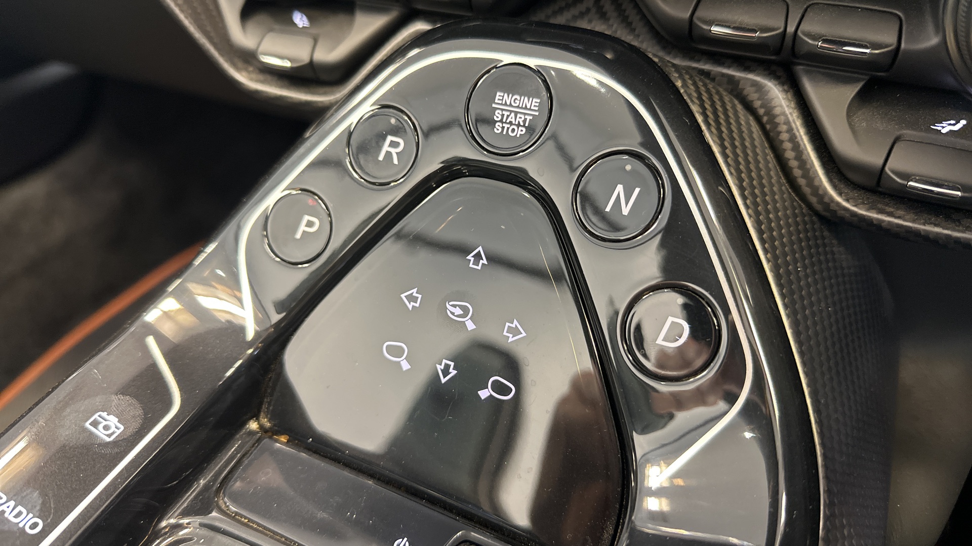 aston martin,  v12 vantage,  v12 speedster,  speedster,  siêu xe,  dbr1,  cc100 speedster,  lamborghini,  ferrari,  mclaren,  maserati,  porsche,  bugatti,  koenigsegg,  pagani ảnh 20 aston martin,  v12 vantage,  v12 speedster,  speedster,  sieu xe,  dbr1,  cc100 speedster,  lamborghini,  ferrari,  mclaren,  maserati,  porsche,  bugatti,  koenigsegg,  pagani anh 20