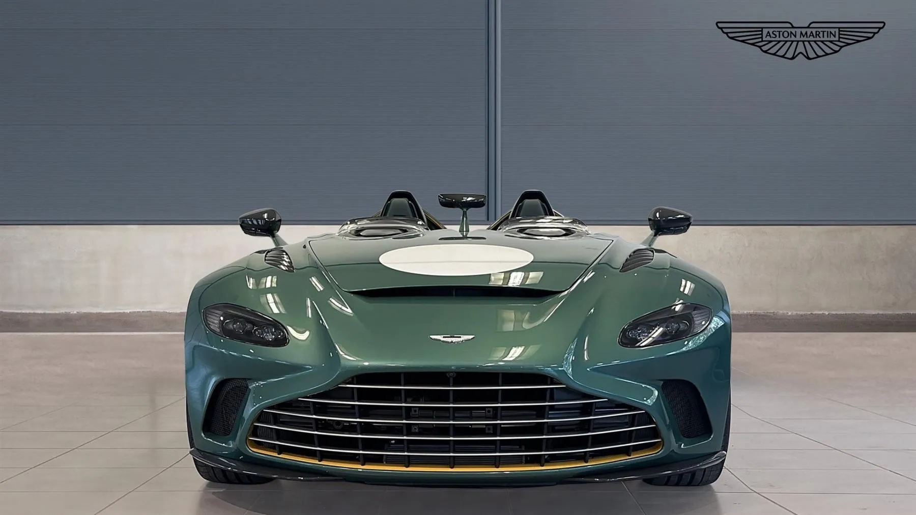 aston martin,  v12 vantage,  v12 speedster,  speedster,  siêu xe,  dbr1,  cc100 speedster,  lamborghini,  ferrari,  mclaren,  maserati,  porsche,  bugatti,  koenigsegg,  pagani ảnh 3 aston martin,  v12 vantage,  v12 speedster,  speedster,  sieu xe,  dbr1,  cc100 speedster,  lamborghini,  ferrari,  mclaren,  maserati,  porsche,  bugatti,  koenigsegg,  pagani anh 3