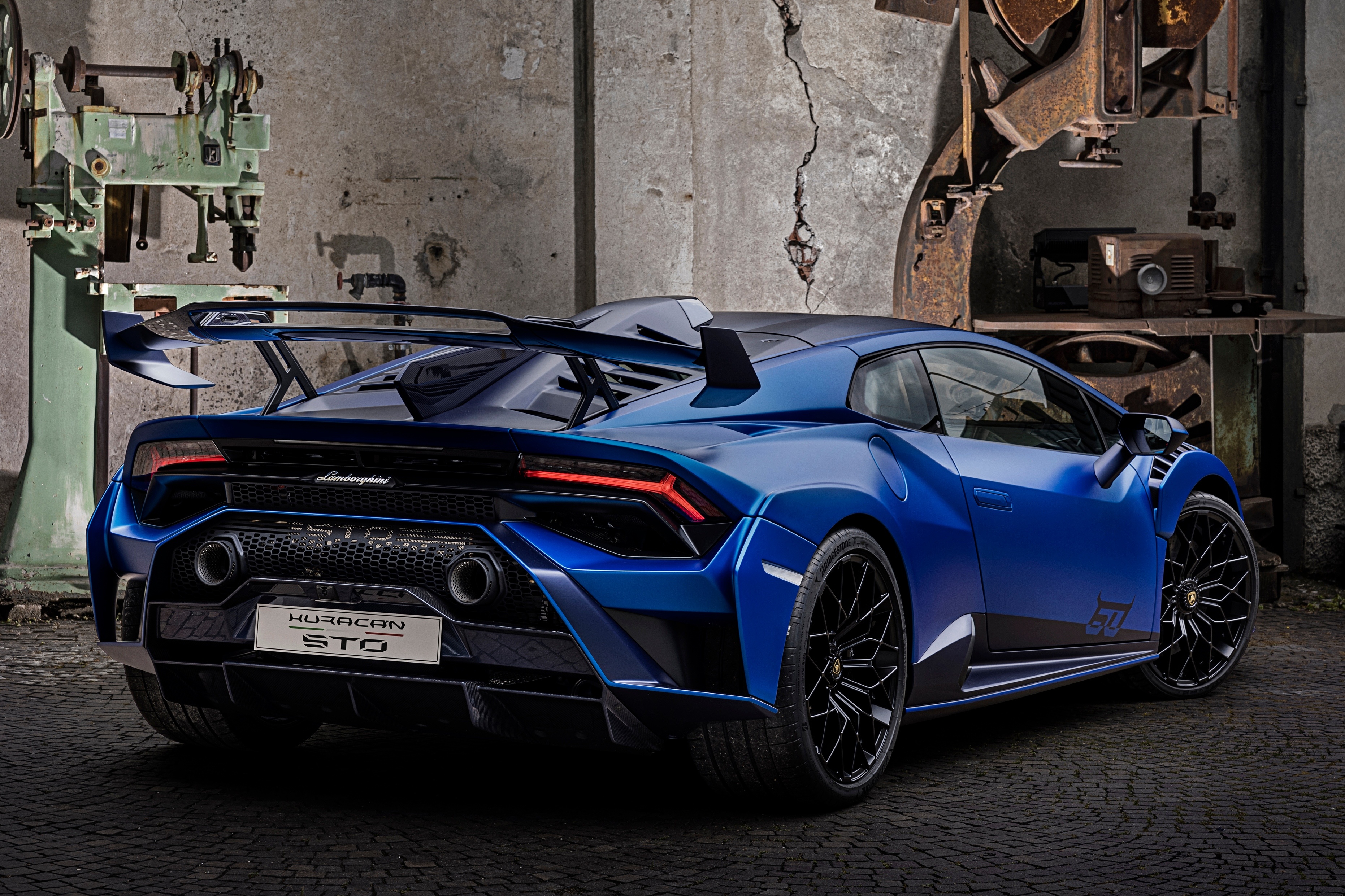 lamborghini,  huracan,  aventador,  gallardo,  murcielago,  revuelto,  sieu xe,  huracan sto,  huracan evo,  huracan evo spyder,  huracan tecnica,  60th anniversary,  ferrari,  mclaren,  aston martin,  porsche,  bugatti,  pagani,  koenigsegg,  maserati anh 6