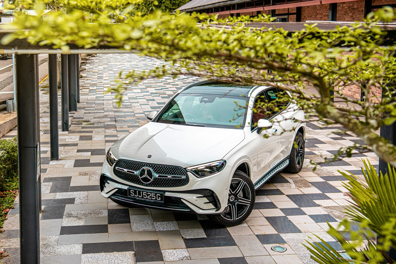 mercedes,  benz,  glc,  glc thế hệ mới,  glc300,  glc200,  gle,  gls,  maybach,  suv,  glc300e,  hybrid,  suv,  xe sang,  audi,  bmw,  singapore ảnh 1 mercedes,  benz,  glc,  glc the he moi,  glc300,  glc200,  gle,  gls,  maybach,  suv,  glc300e,  hybrid,  suv,  xe sang,  audi,  bmw,  singapore anh 1