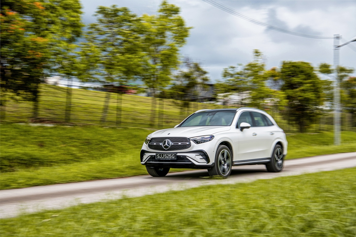 mercedes,  benz,  glc,  glc thế hệ mới,  glc300,  glc200,  gle,  gls,  maybach,  suv,  glc300e,  hybrid,  suv,  xe sang,  audi,  bmw,  singapore ảnh 7 mercedes,  benz,  glc,  glc the he moi,  glc300,  glc200,  gle,  gls,  maybach,  suv,  glc300e,  hybrid,  suv,  xe sang,  audi,  bmw,  singapore anh 7