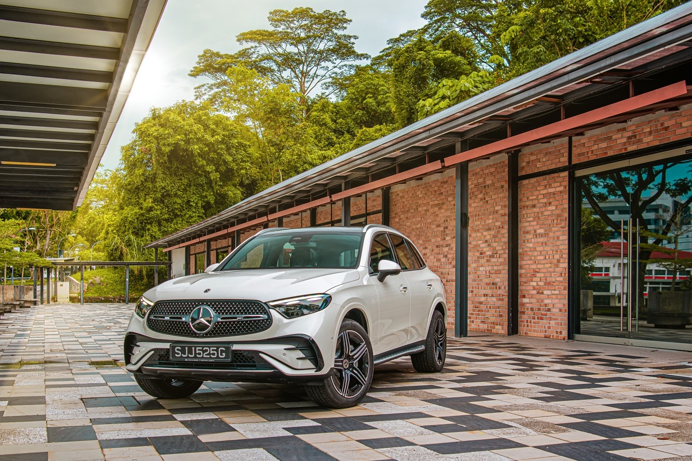 mercedes,  benz,  glc,  glc thế hệ mới,  glc300,  glc200,  gle,  gls,  maybach,  suv,  glc300e,  hybrid,  suv,  xe sang,  audi,  bmw,  singapore ảnh 11 mercedes,  benz,  glc,  glc the he moi,  glc300,  glc200,  gle,  gls,  maybach,  suv,  glc300e,  hybrid,  suv,  xe sang,  audi,  bmw,  singapore anh 11