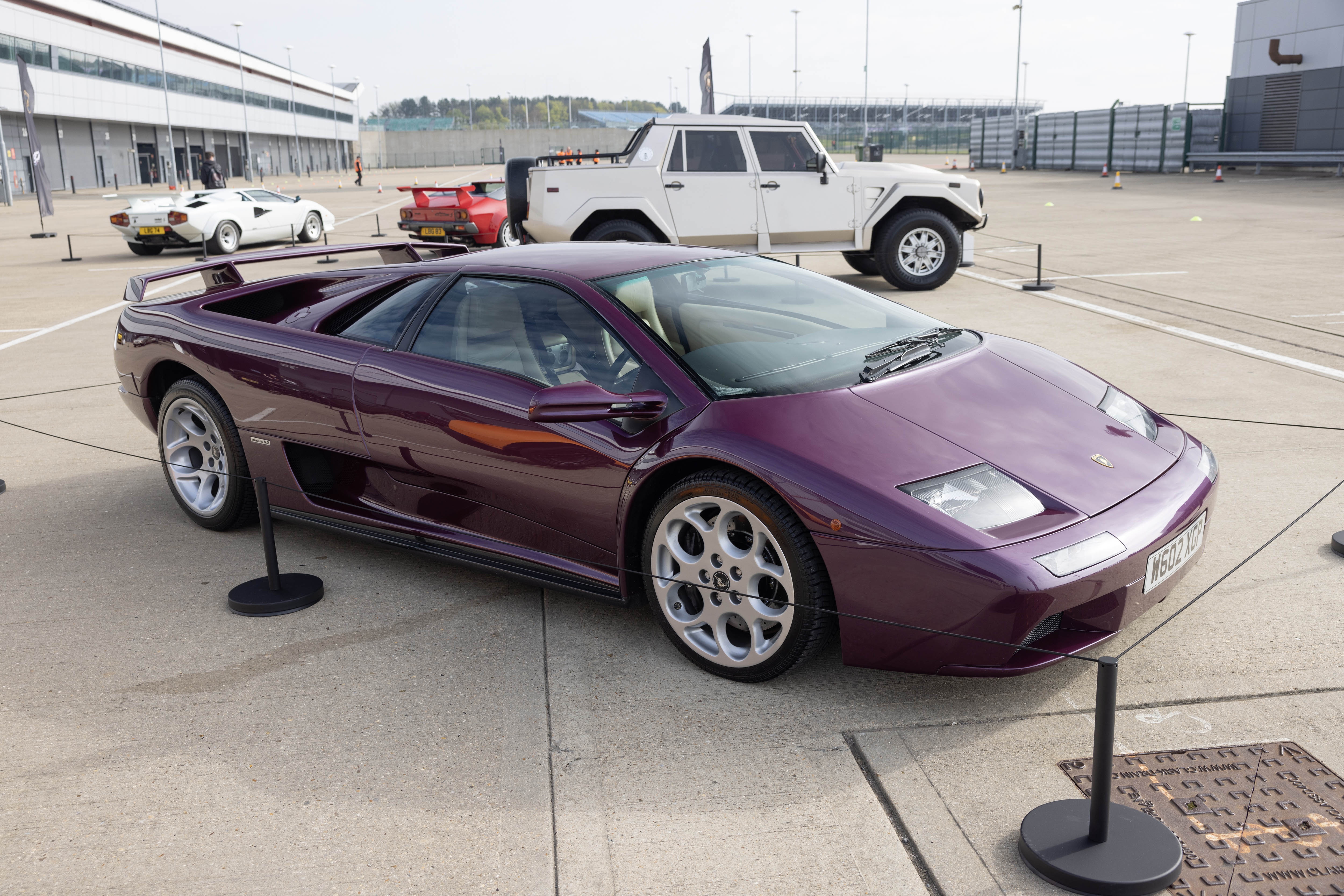 lamborghini,  lamborghini day,  sieu xe,  gallardo,  murcielago,  huracan,  aventador,  revuelto,  miura,  countach,  diablo,  espada,  350 gt,  400 gt,  lm002,  ferrari,  mclaren,  aston martin,  bugatti,  pagani,  koenigsegg,  porsche,  maserati anh 13