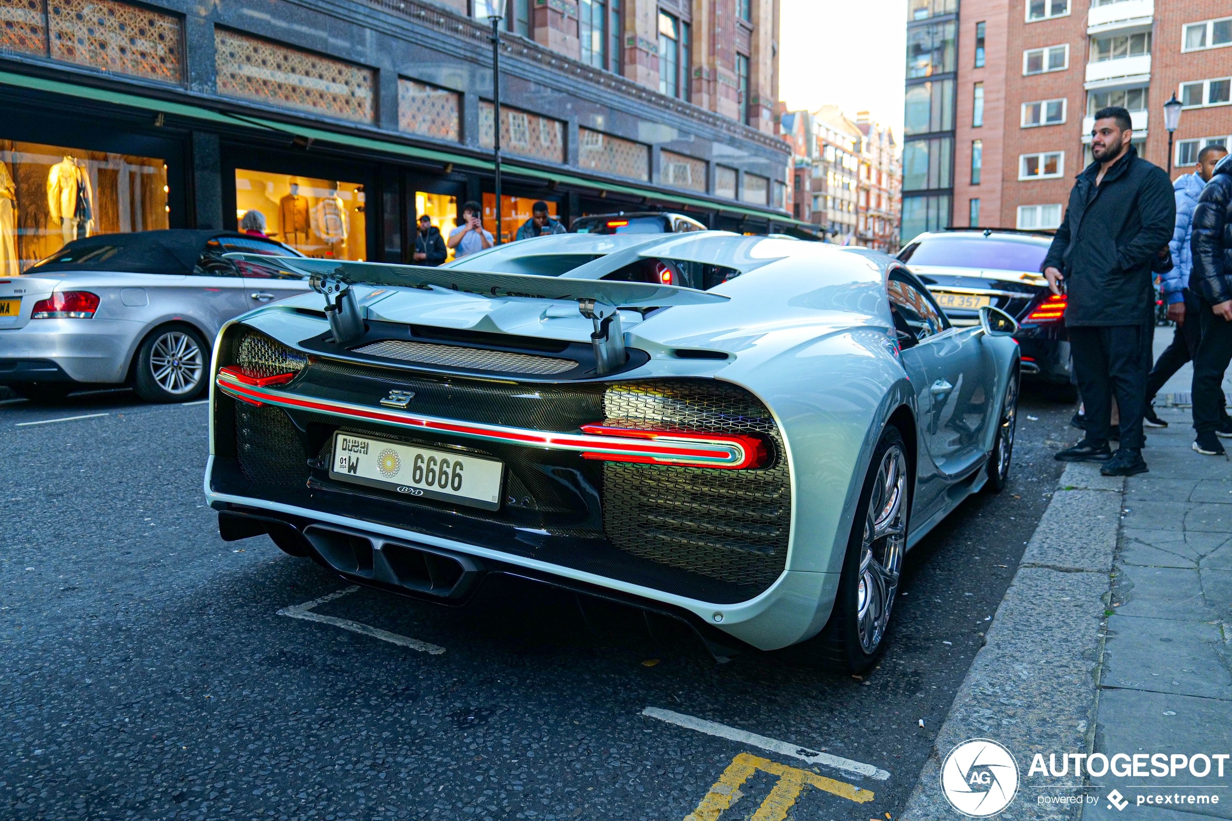 bugatti,  chiron,  bugatti chiron,  chiron Vainqueur de Coeur,  Vainqueur de Coeur,  hypercar,  sieu xe,  supercar,  koenigsegg,  pagani,  lamborghini,  mclaren,  ferrari,  aston martin,  porsche,  maserati anh 4