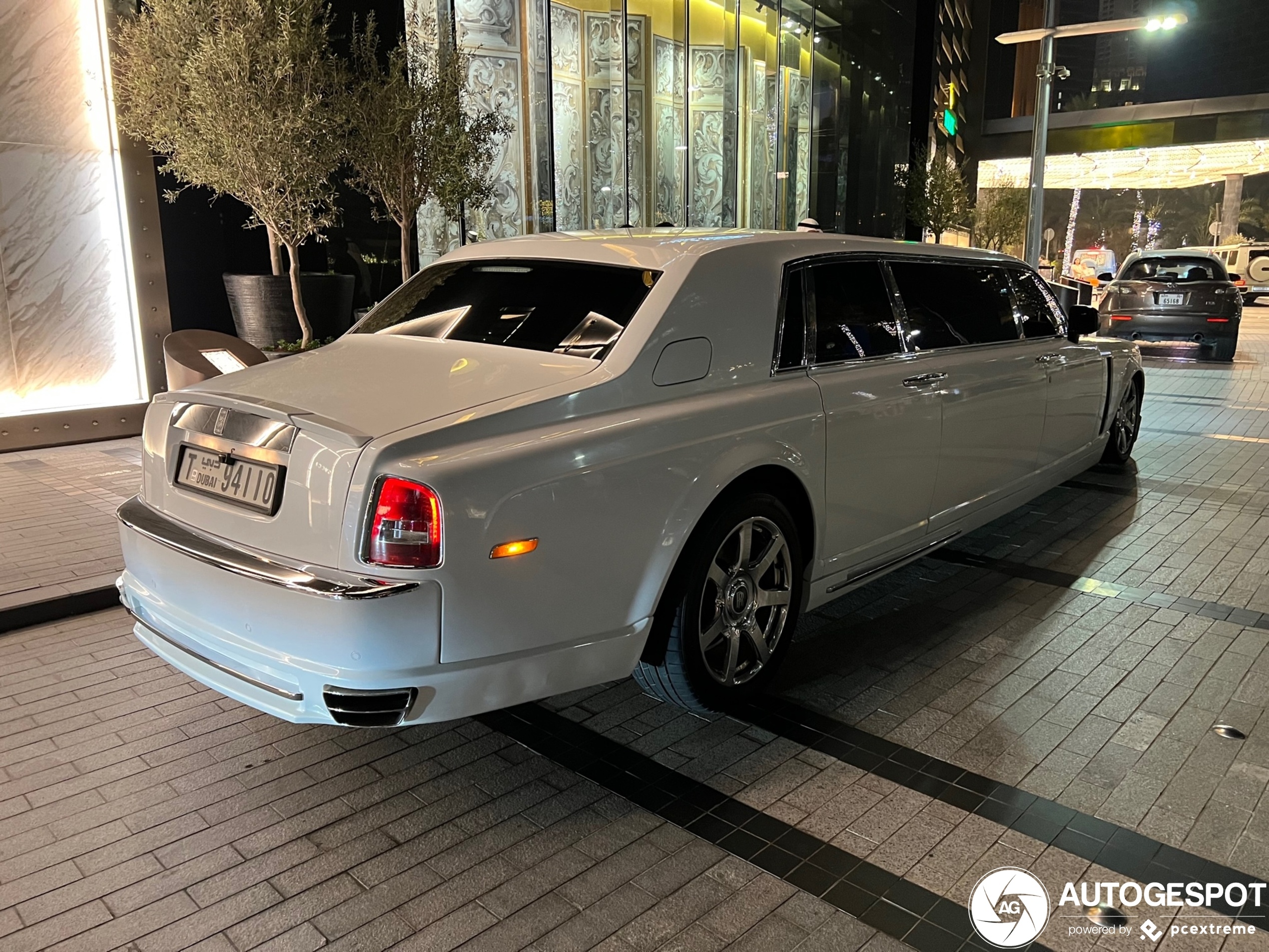 rolls-royce,  phantom,  rolls-royce phantom,  phantom limo,  phantom limousine,  mansory,  conquistador,  mansory conquistador,  phantom mansory,  phantom mansory conquistador,  xe do,  sieu xe,  xe sieu sang,  bentley,  dubai,  uae anh 2