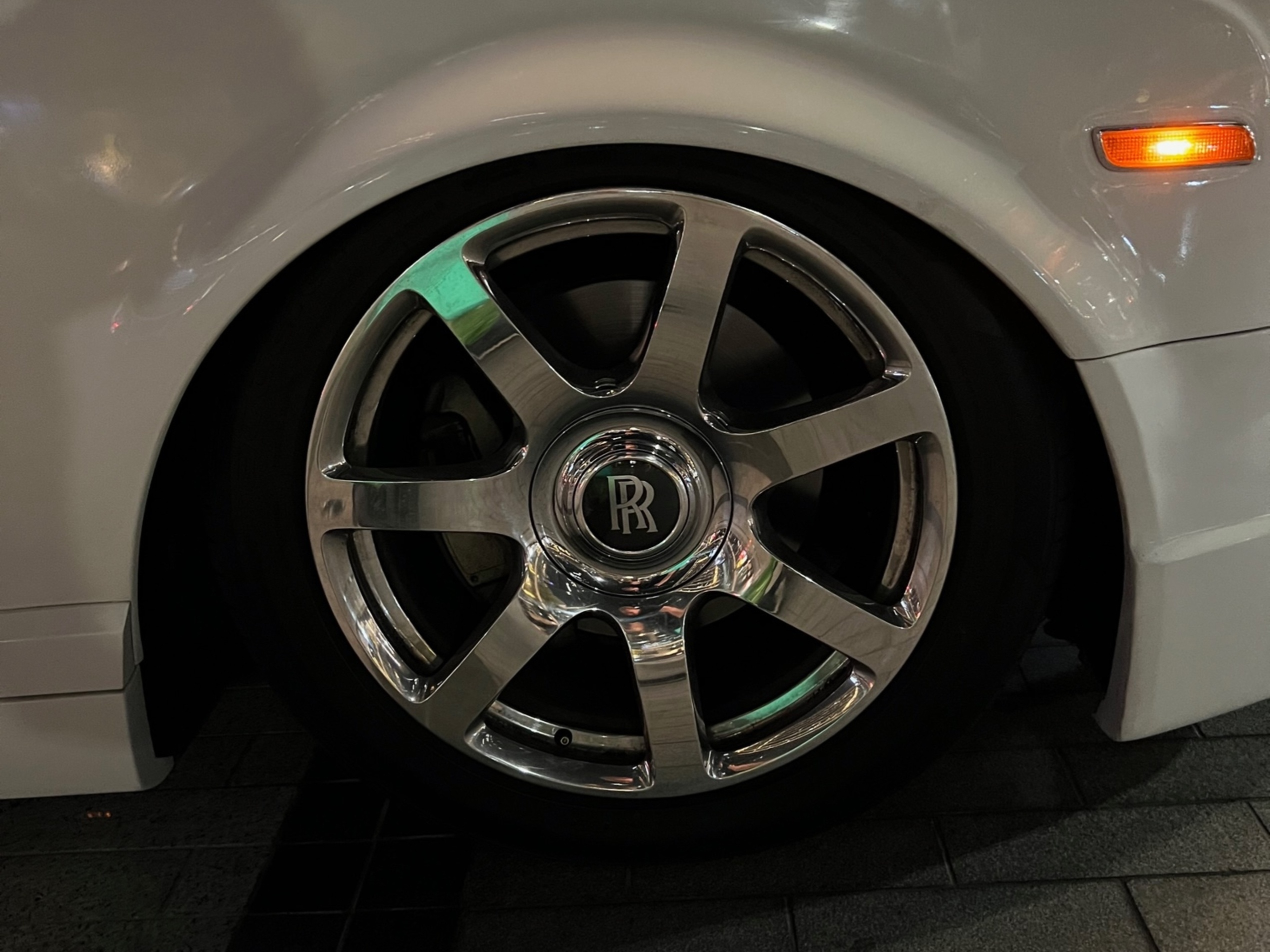 rolls-royce,  phantom,  rolls-royce phantom,  phantom limo,  phantom limousine,  mansory,  conquistador,  mansory conquistador,  phantom mansory,  phantom mansory conquistador,  xe do,  sieu xe,  xe sieu sang,  bentley,  dubai,  uae anh 5