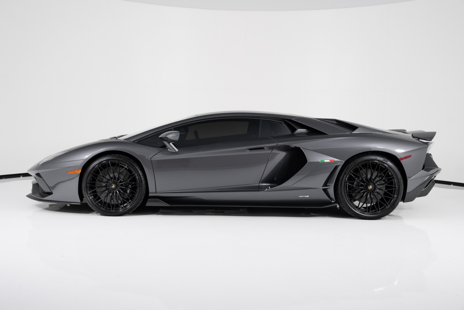 lamborghini,  aventador,  ultimae,  aventador ultimae,  lamborghini aventador,  lamborghini aventador ultimae,  revuelto,  lamborghini revuelto,  huracan,  urus,  murcielago,  gallardo,  ferrari,  mclaren,  aston martin,  porsche,  maserati,  bugatti,  koenigsegg,  pagani,  siêu xe,  đấu giá,  tai nạn ảnh 13 lamborghini,  aventador,  ultimae,  aventador ultimae,  lamborghini aventador,  lamborghini aventador ultimae,  revuelto,  lamborghini revuelto,  huracan,  urus,  murcielago,  gallardo,  ferrari,  mclaren,  aston martin,  porsche,  maserati,  bugatti,  koenigsegg,  pagani,  sieu xe,  dau gia,  tai nan anh 13