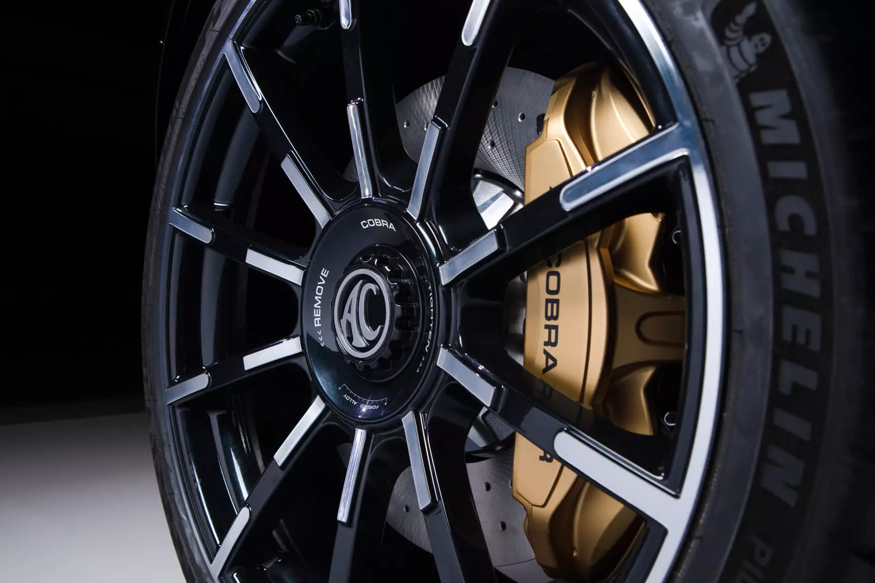 ac,  ac cars,  ac cobra,  cobra gt,  cobra gt roadster,  ac cobra gt,  ac cobra gt roadster,  sieu xe,  xe the thao,  xe dua,  lamborghini,  mclaren,  ferrari,  maserati,  aston martin,  porsche,  bugatti,  koenigsegg,  pagani anh 6