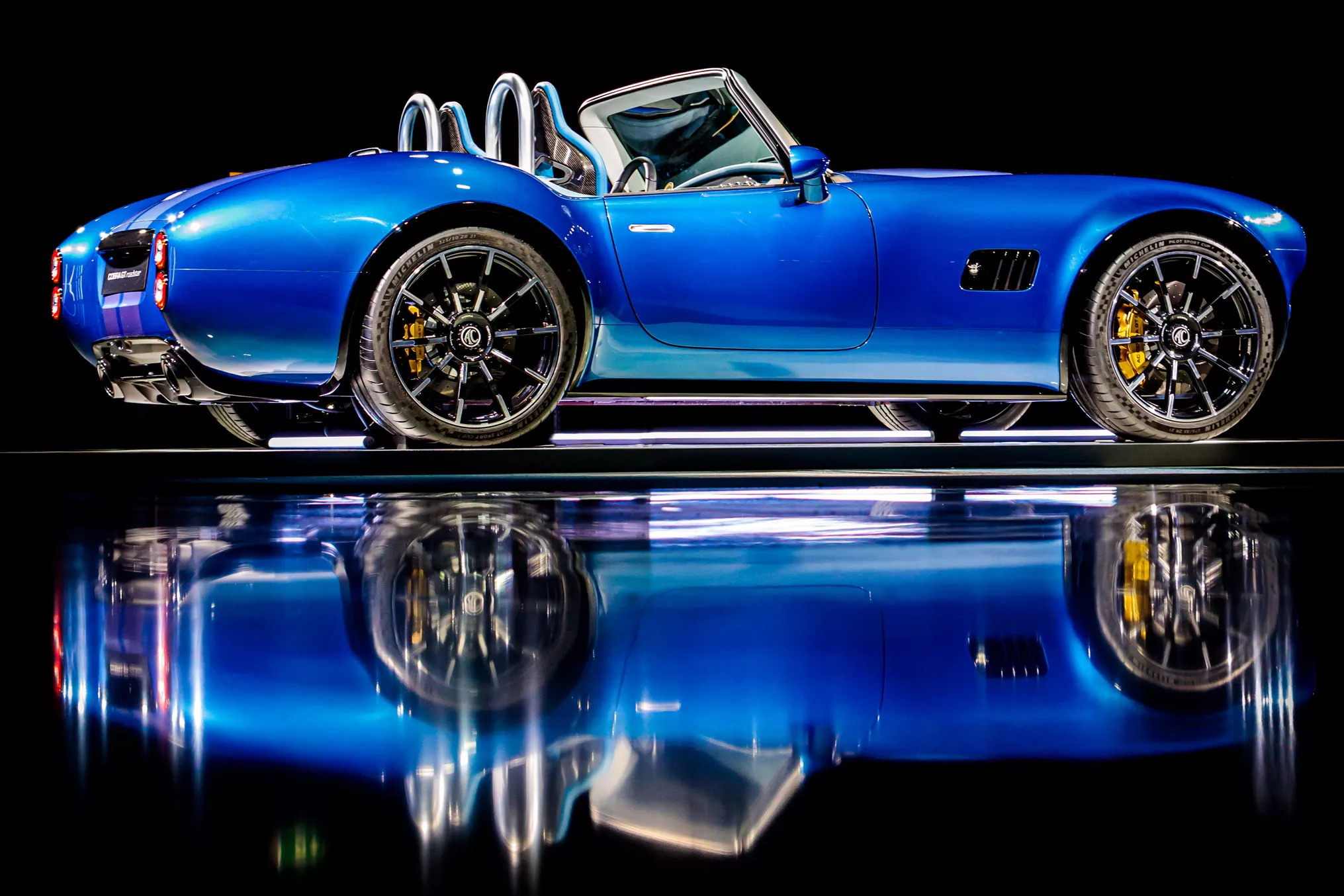 ac,  ac cars,  ac cobra,  cobra gt,  cobra gt roadster,  ac cobra gt,  ac cobra gt roadster,  sieu xe,  xe the thao,  xe dua,  lamborghini,  mclaren,  ferrari,  maserati,  aston martin,  porsche,  bugatti,  koenigsegg,  pagani anh 3