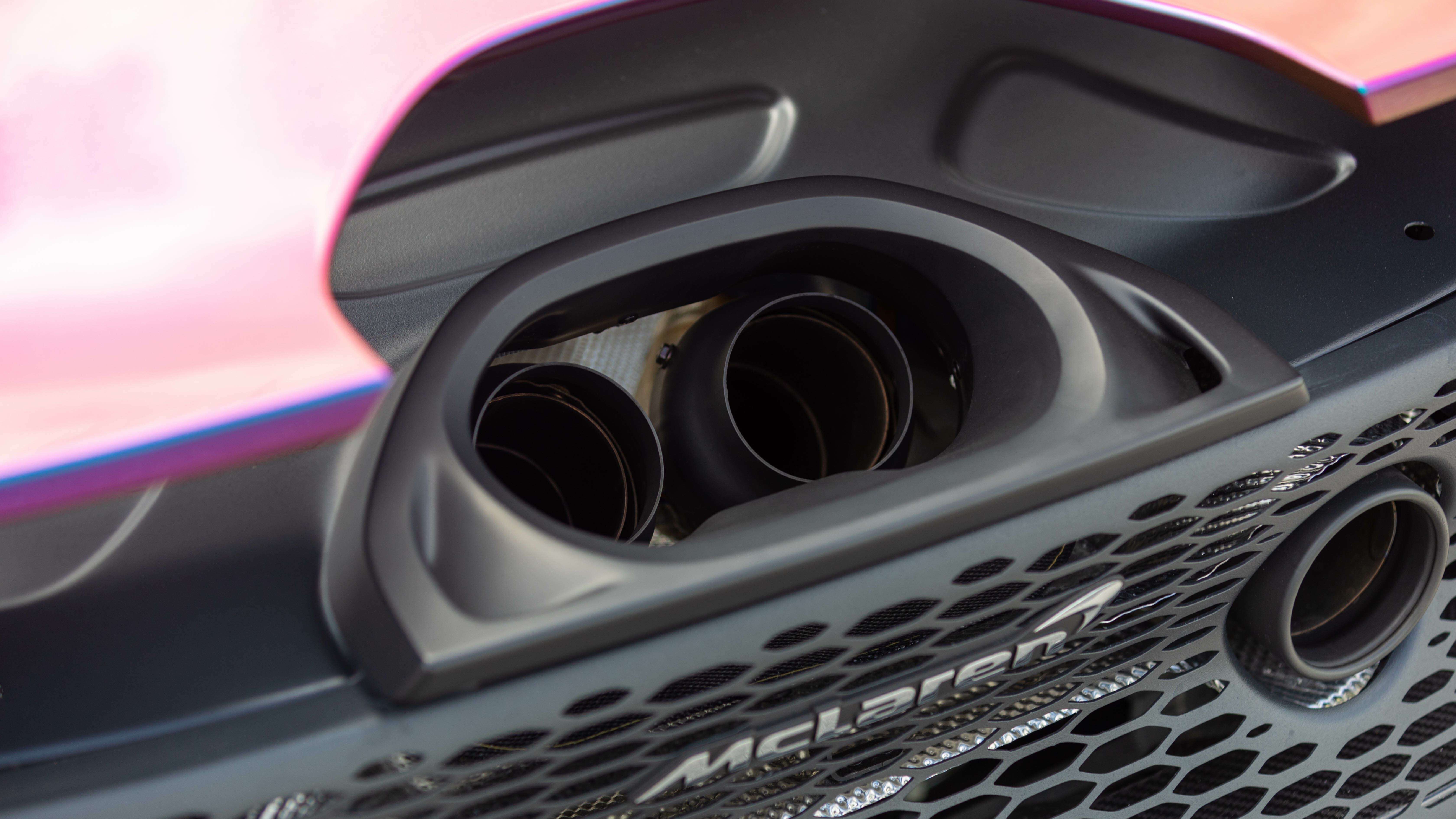 mclaren,  elva,  speedster,  mclaren elva,  artura,  mclaren gt,  senna,  speedtail,  720s,  750s,  765lt,  sieu xe,  lamborghini,  ferrari,  aston martin,  bugatti,  koenigsegg,  pagani,  porsche,  maserati,  dau gia,  mecum anh 13