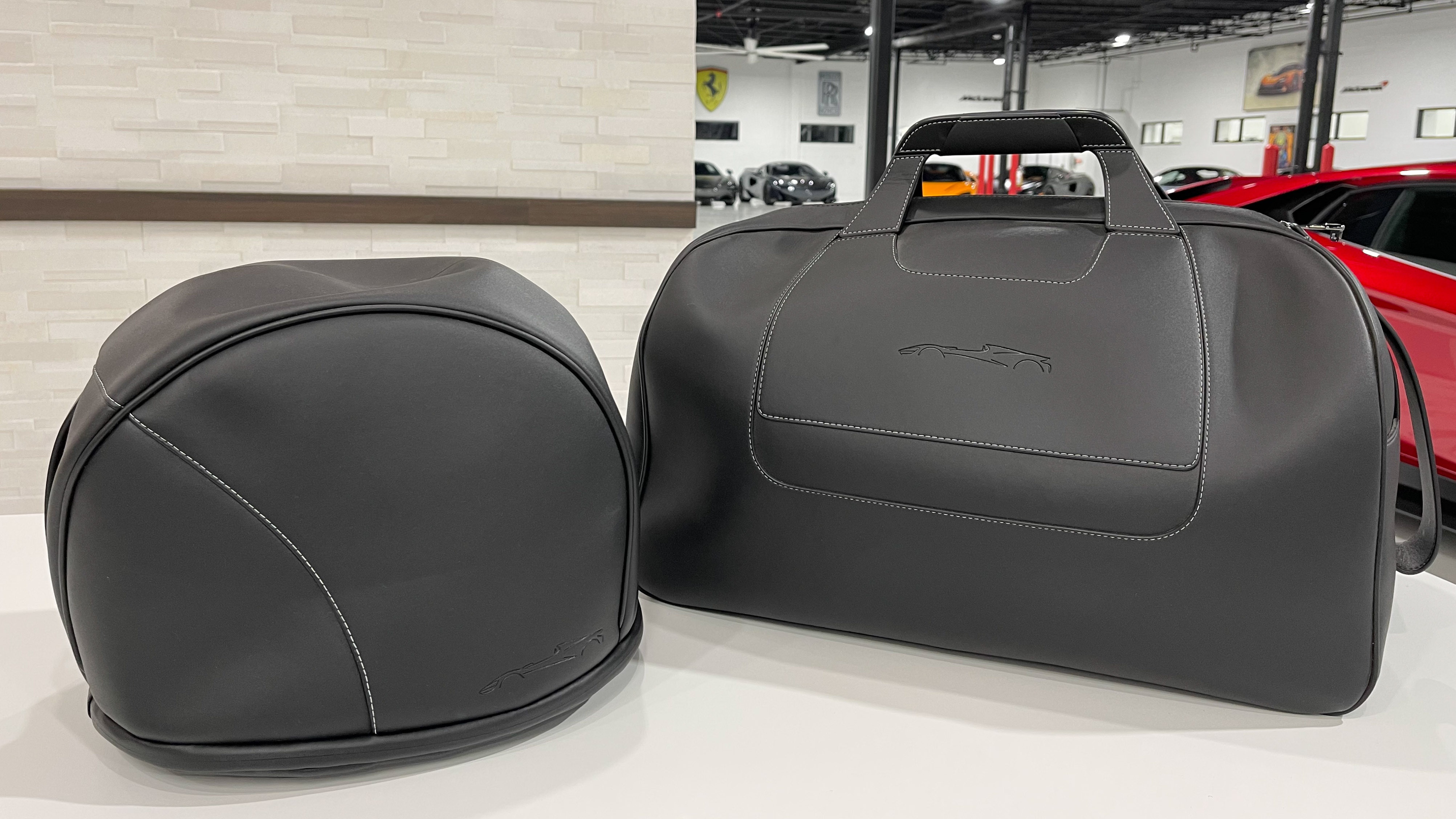 mclaren,  elva,  speedster,  mclaren elva,  artura,  mclaren gt,  senna,  speedtail,  720s,  750s,  765lt,  sieu xe,  lamborghini,  ferrari,  aston martin,  bugatti,  koenigsegg,  pagani,  porsche,  maserati,  dau gia,  mecum anh 21