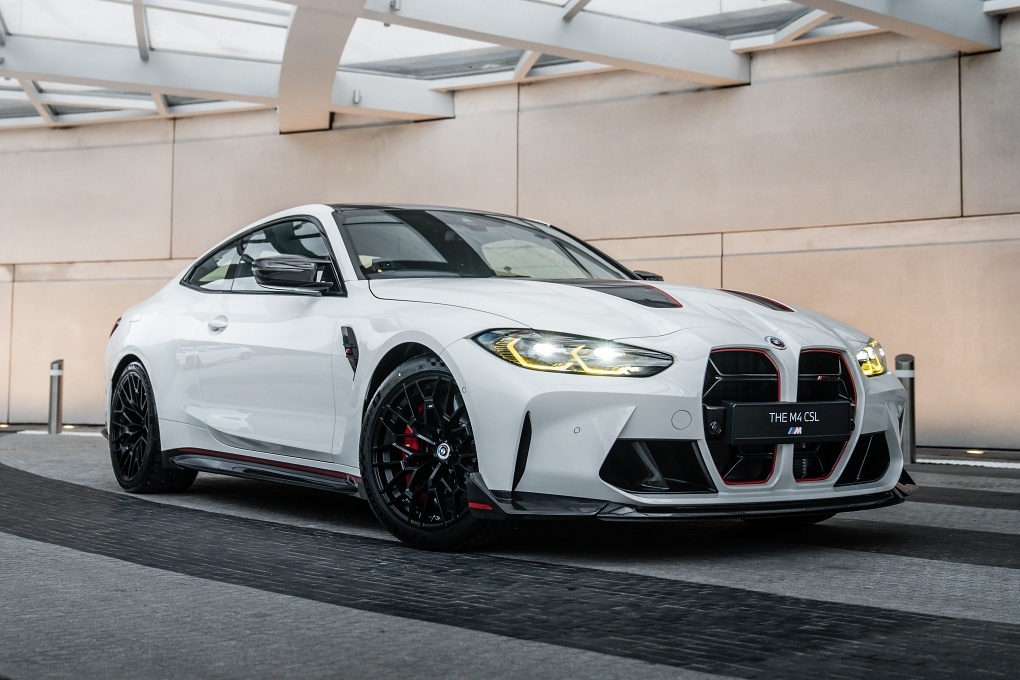Can canh BMW M4 CSL doc nhat tai Singapore hinh anh