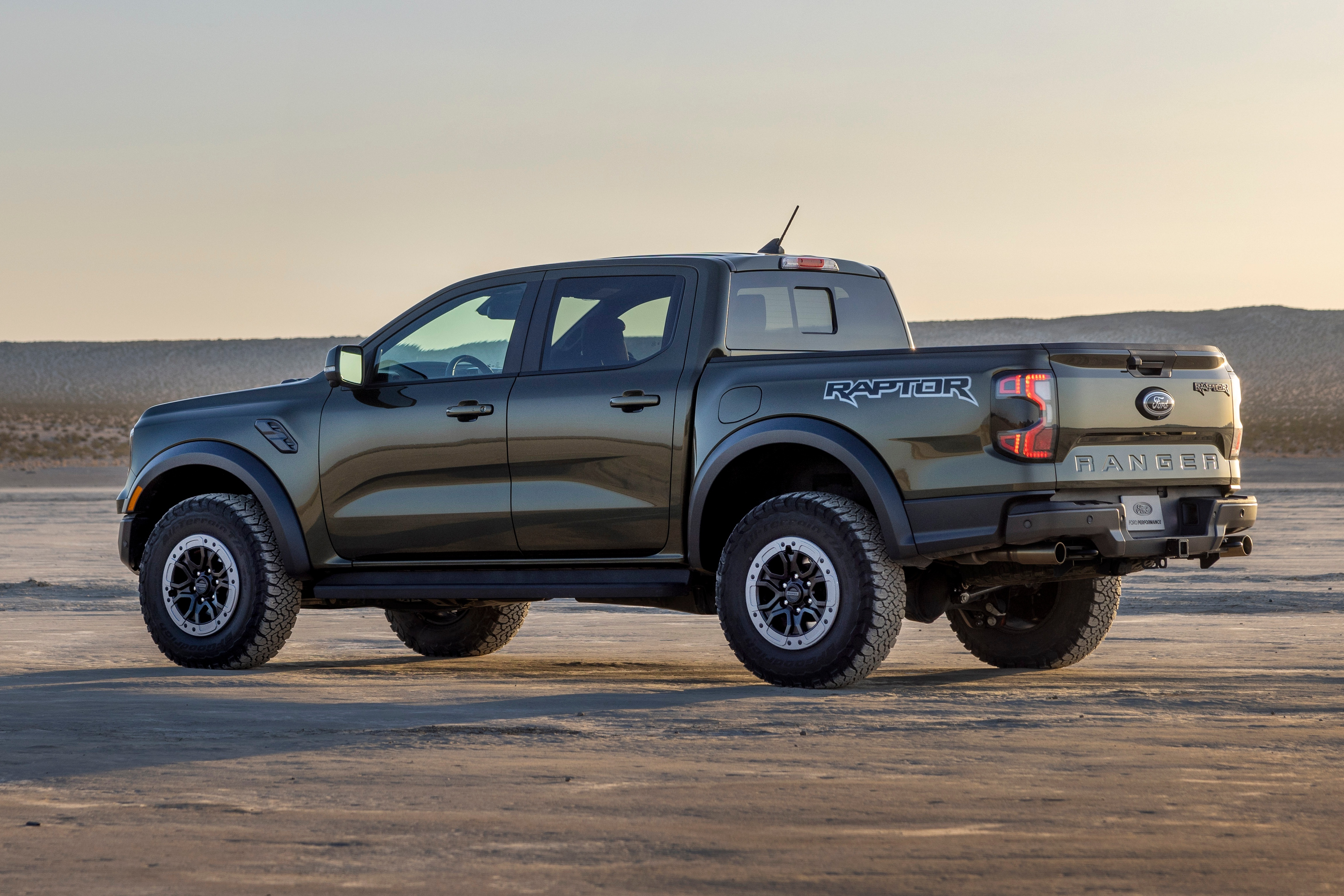 ford,  ranger,  raptor,  ranger raptor,  ford ranger raptor,  ford ranger,  hennessey,  ranger hennessey,  ford ranger hennessey,  ranger raptor hennessey,  ford ranger hennessey,  velociraptor,  velociraptor 500,  hennessey velociraptor,  hennessey velociraptor 500,  xe do,  ban tai anh 4